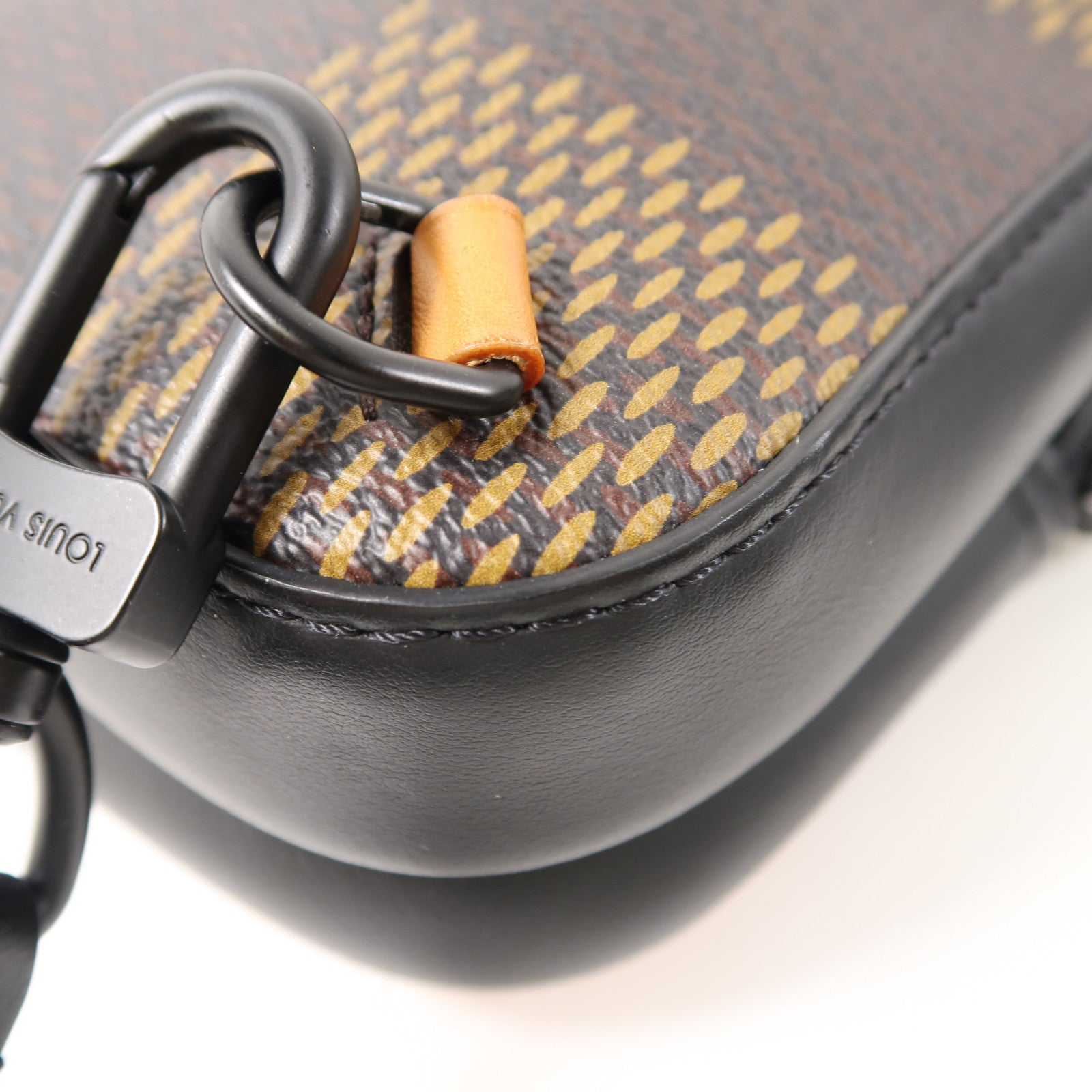 LOUIS VUITTON Giant Damier Ebene/Monogram Amazone Nigo肩背袋啡色