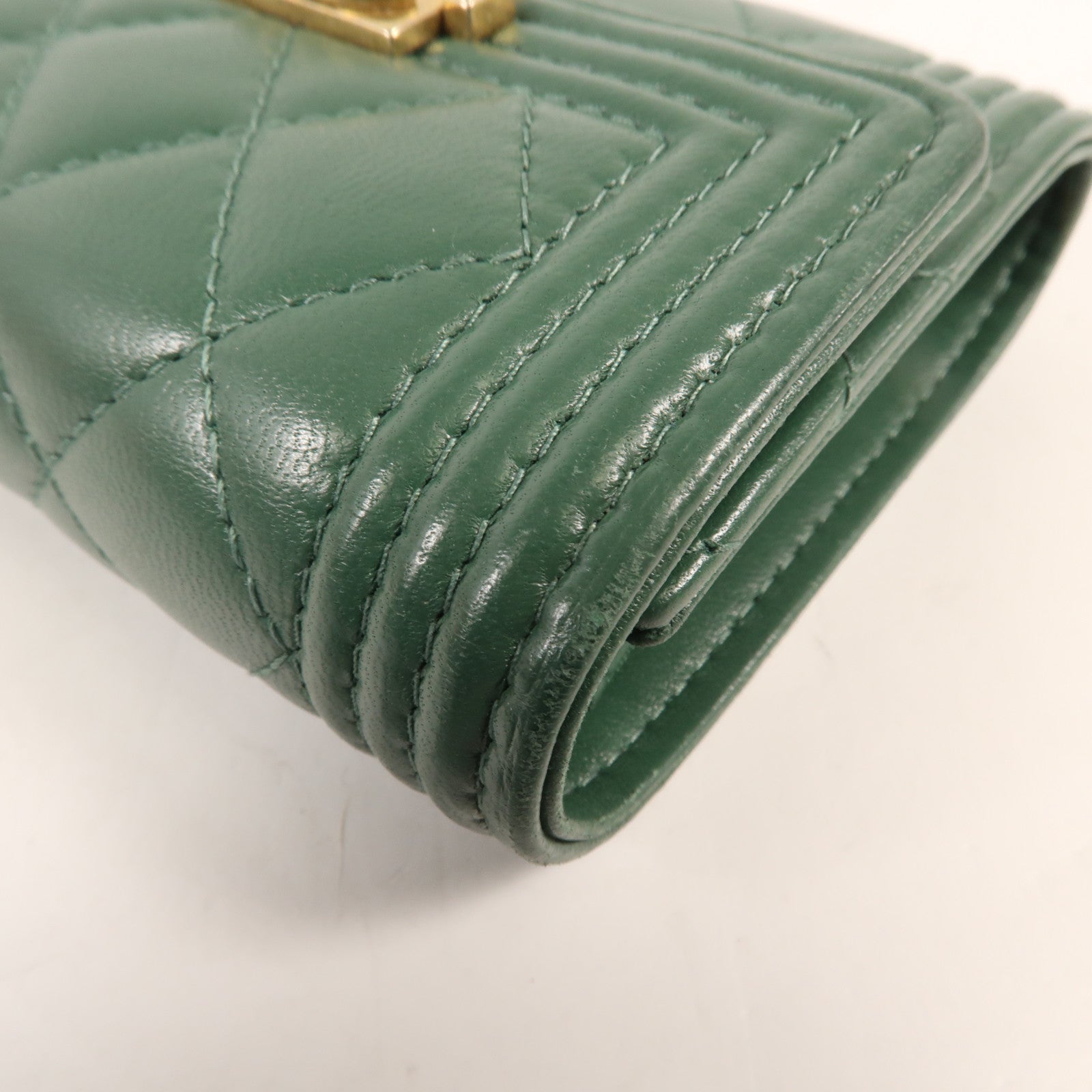 CHANEL 羊皮皮革Boy Chanel Three-fold Wallet金扣錢包