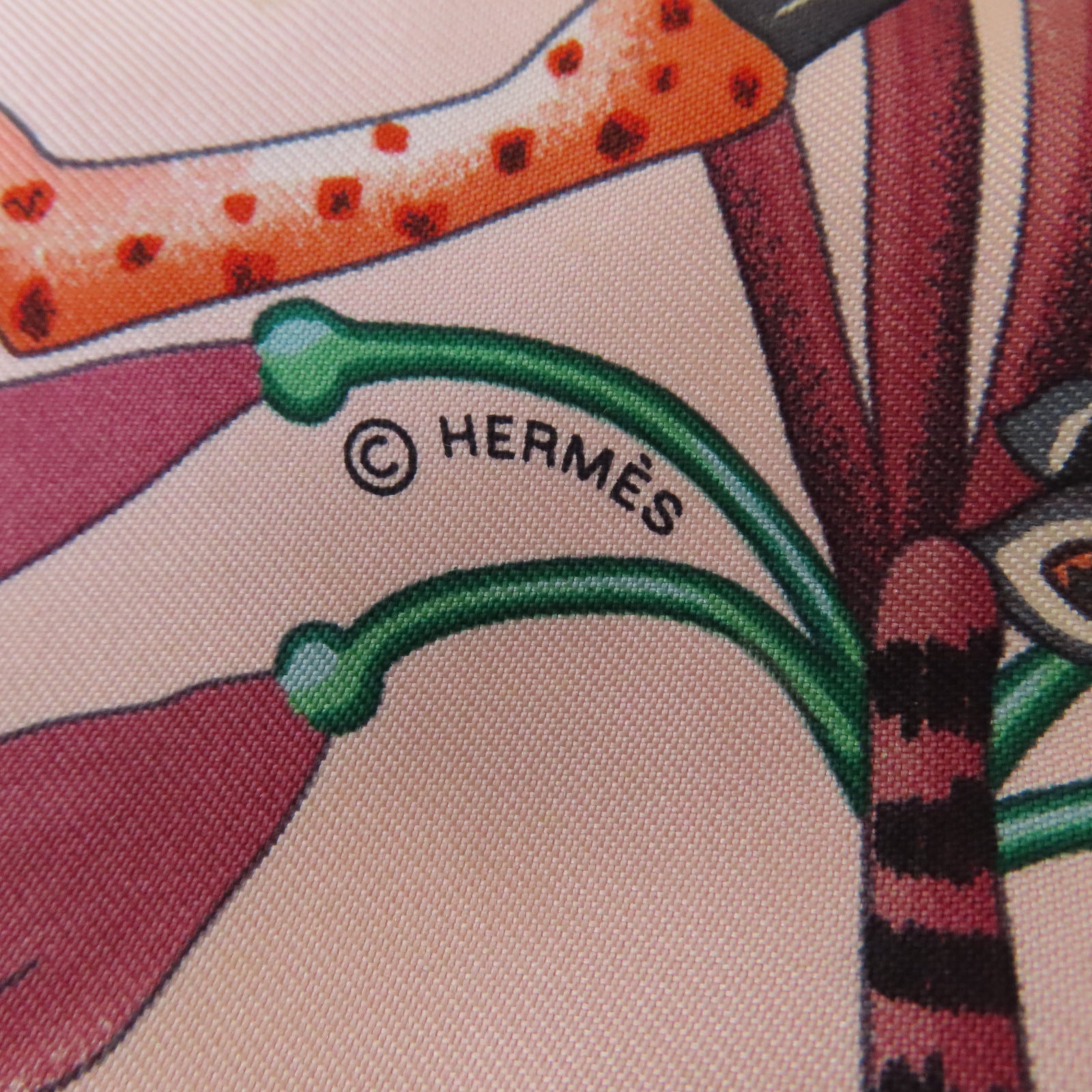 HERMES 絲質Silk City Bag銀扣肩背袋粉紅色