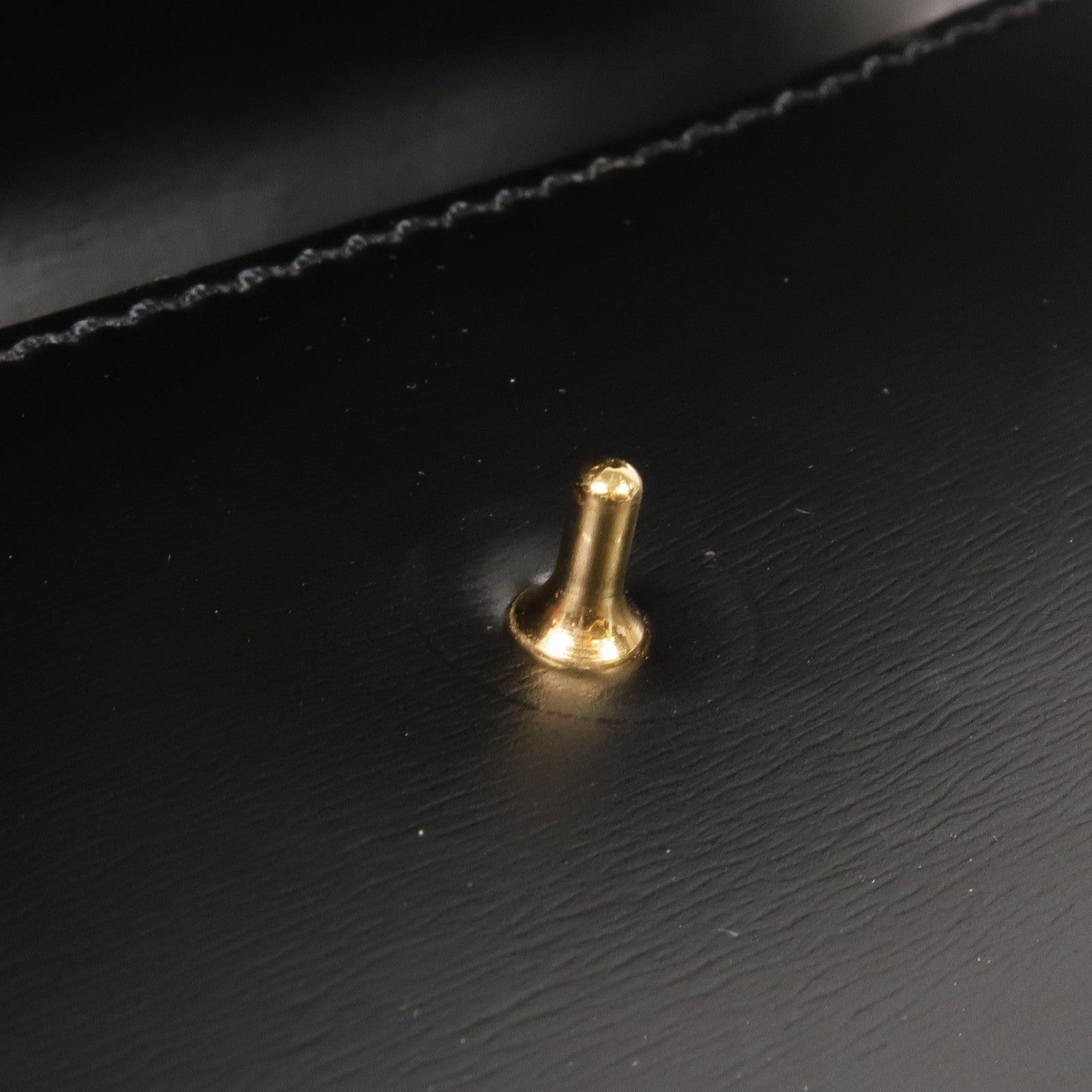 CARTIER 牛皮皮革Handbag金扣手挽袋