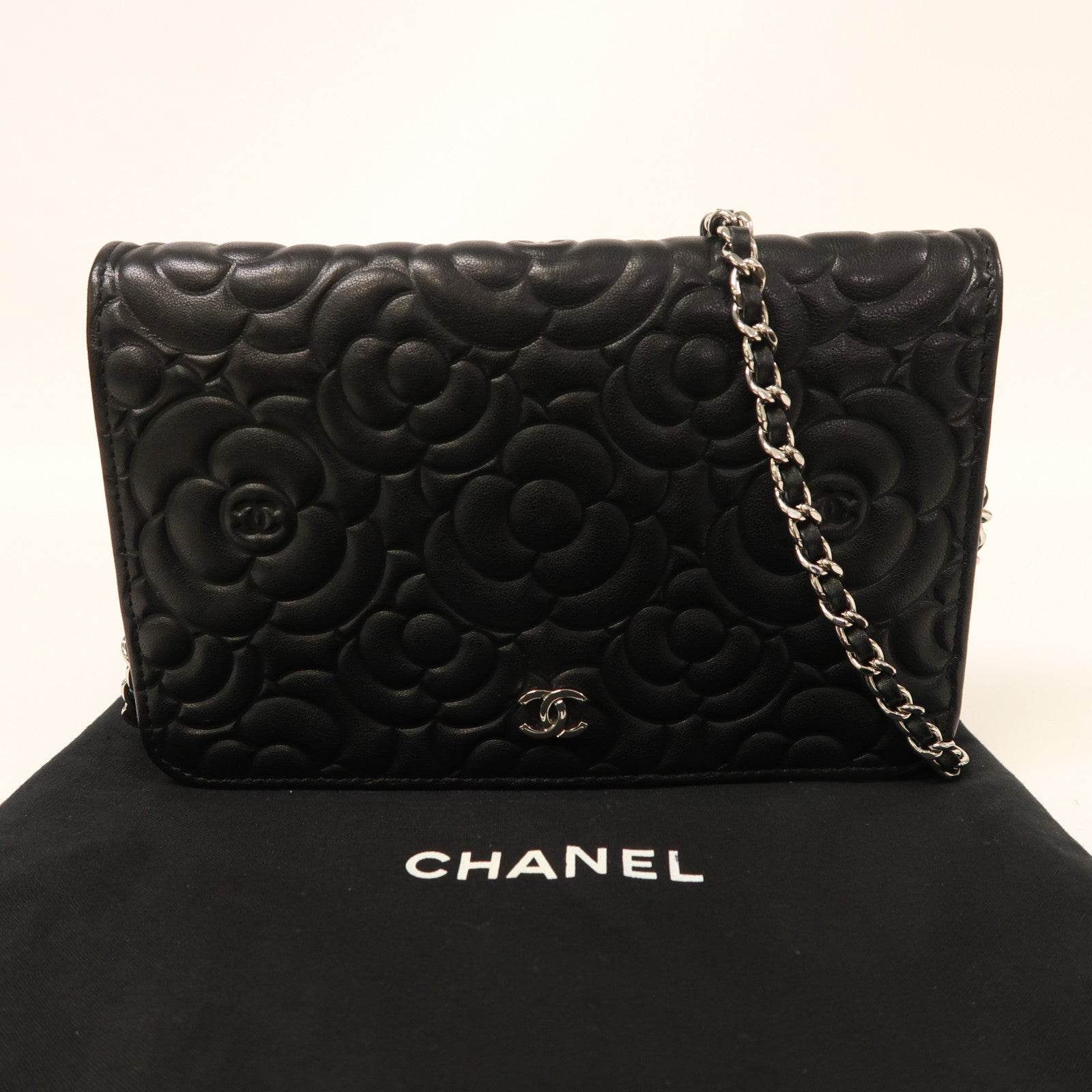 CHANEL 牛皮皮革WOC銀扣鏈帶肩背袋