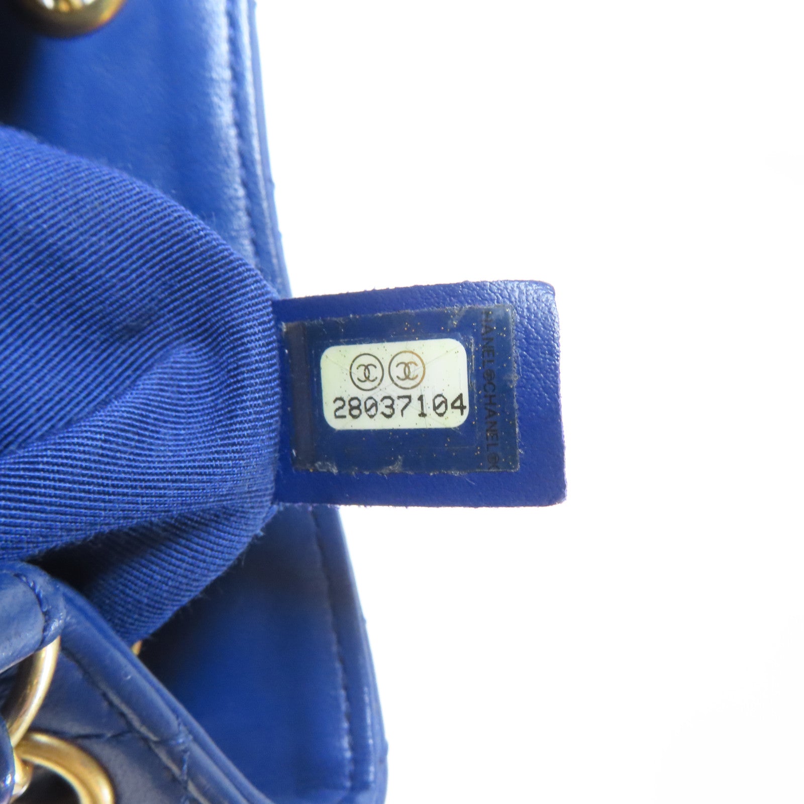 CHANEL 菱格牛皮皮革Egyptian Amulet金扣鏈帶肩背袋藍色