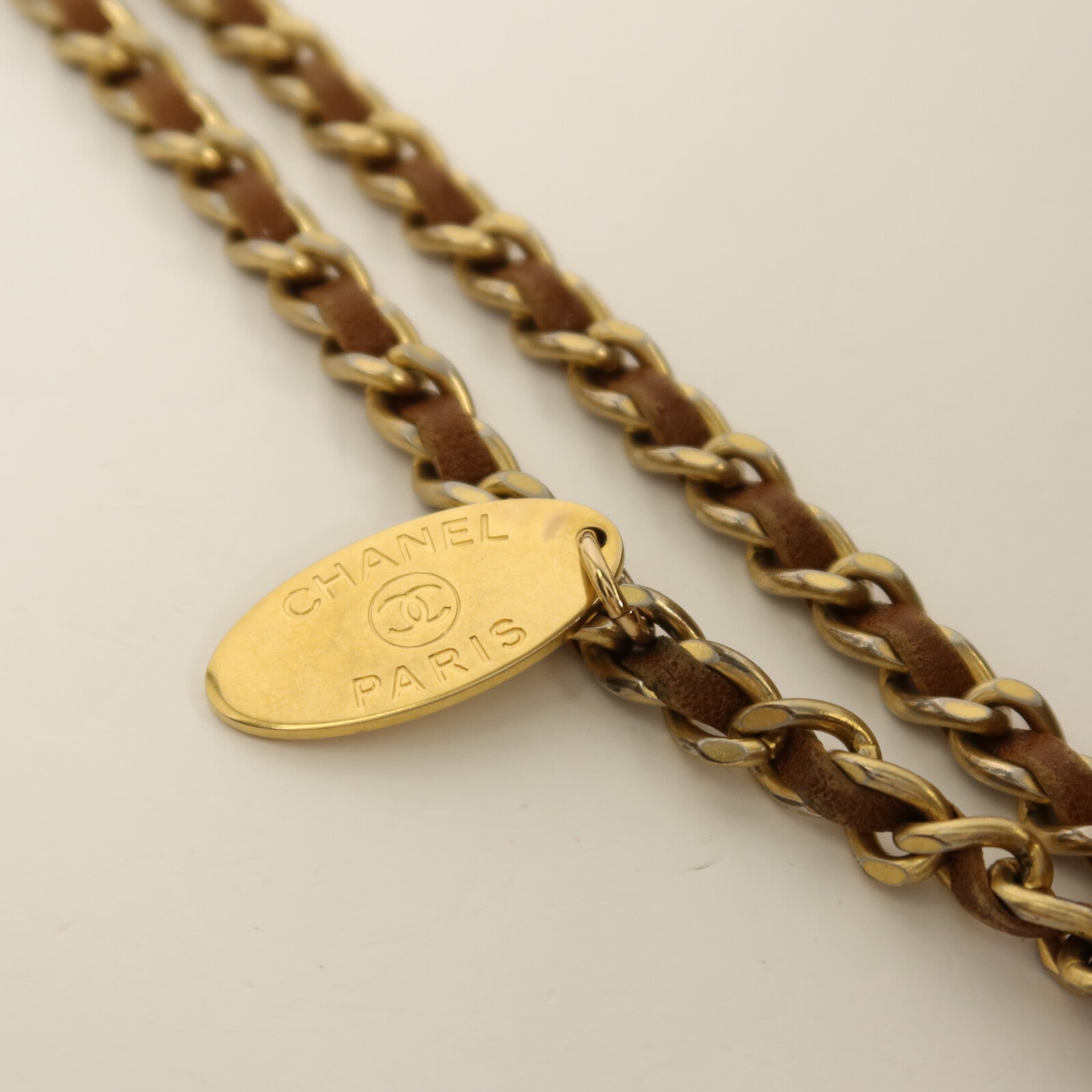 CHANEL 牛皮皮革Chain Shoulder金扣鏈帶肩背袋