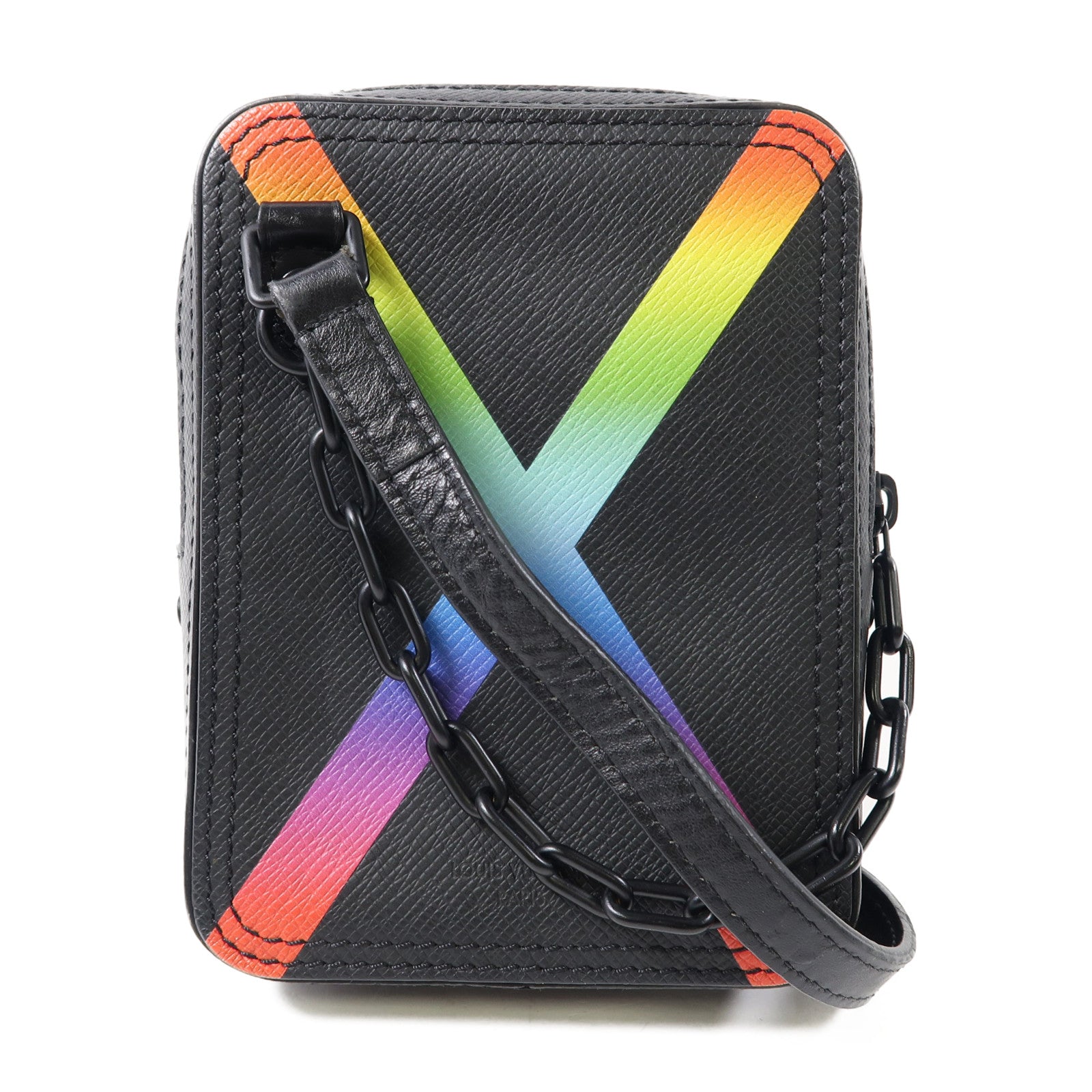 LOUIS VUITTON 【激減優惠】Taiga Danube Messenger肩背袋黑色