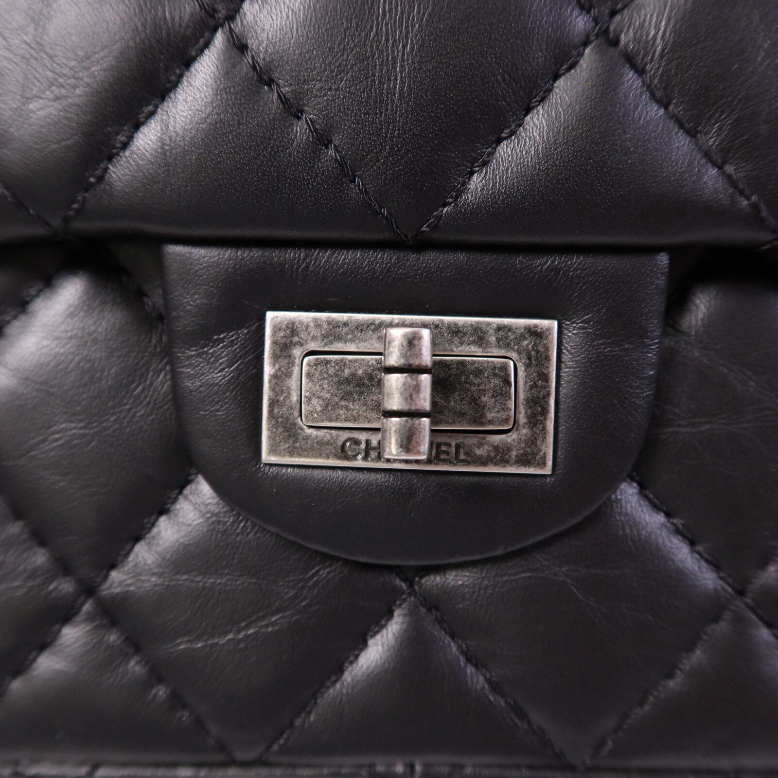 CHANEL 牛皮皮革2.55 Large銀扣鏈帶肩背袋