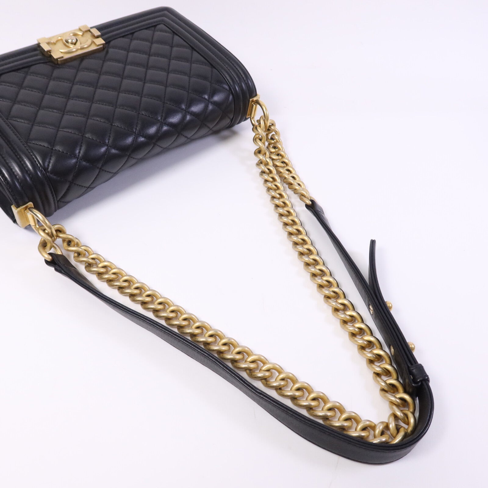 CHANEL 羊皮皮革Boy 25金扣鏈帶肩背袋