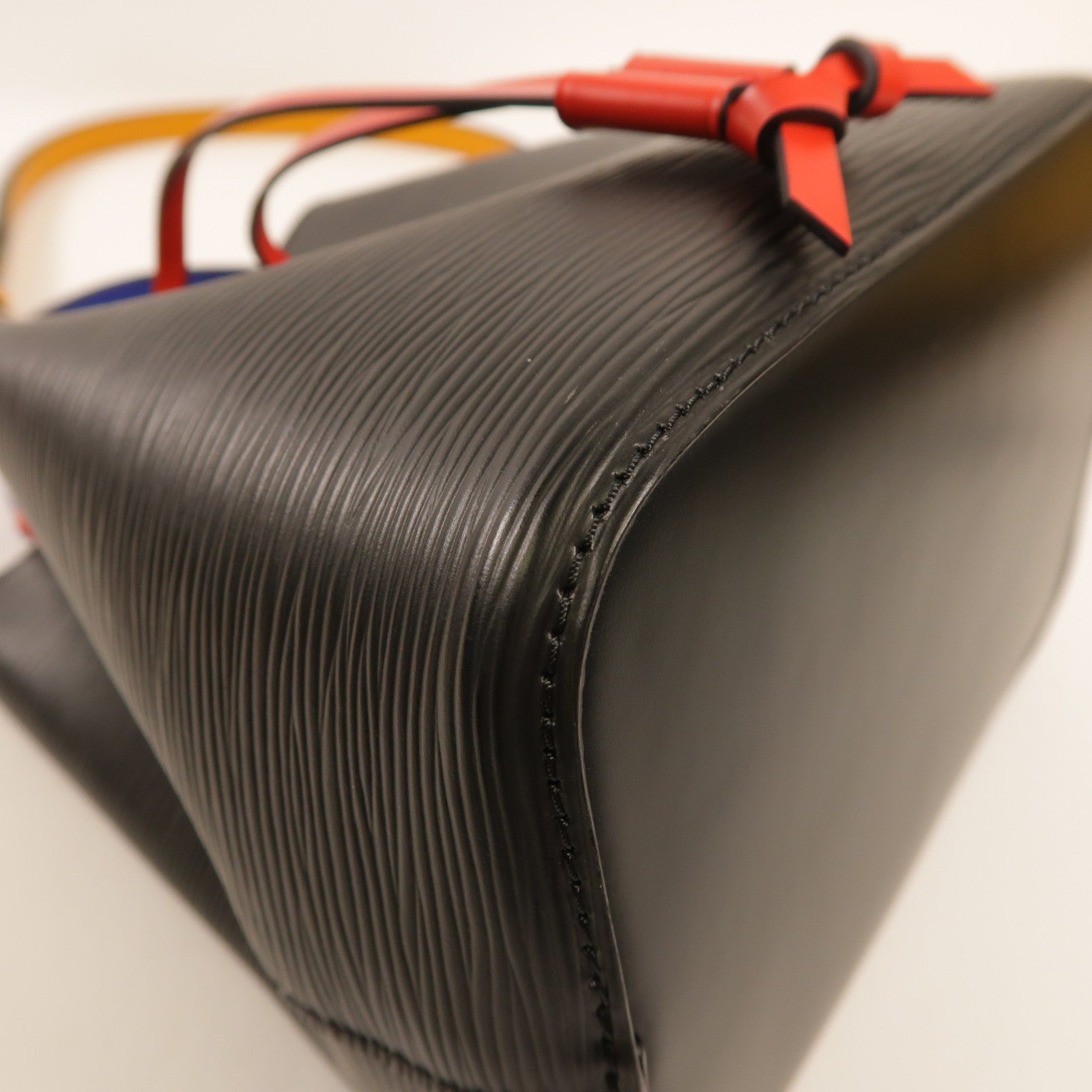 LOUIS VUITTON LV SHW Neo Noe BB 2 Way Shoulder Bag Handbag M52853 Epi Black/Red