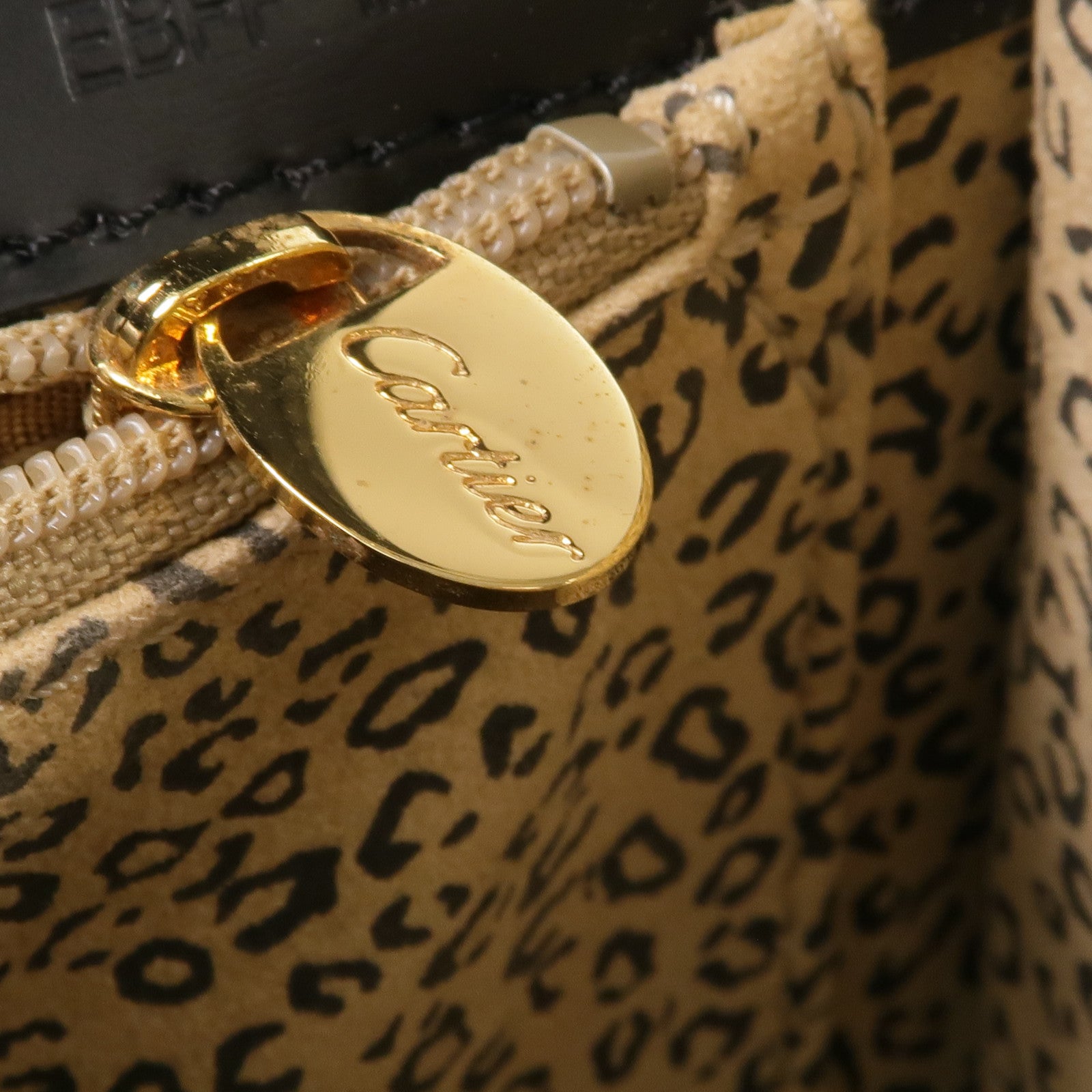 CARTIER 牛皮皮革Handbag金扣手挽袋
