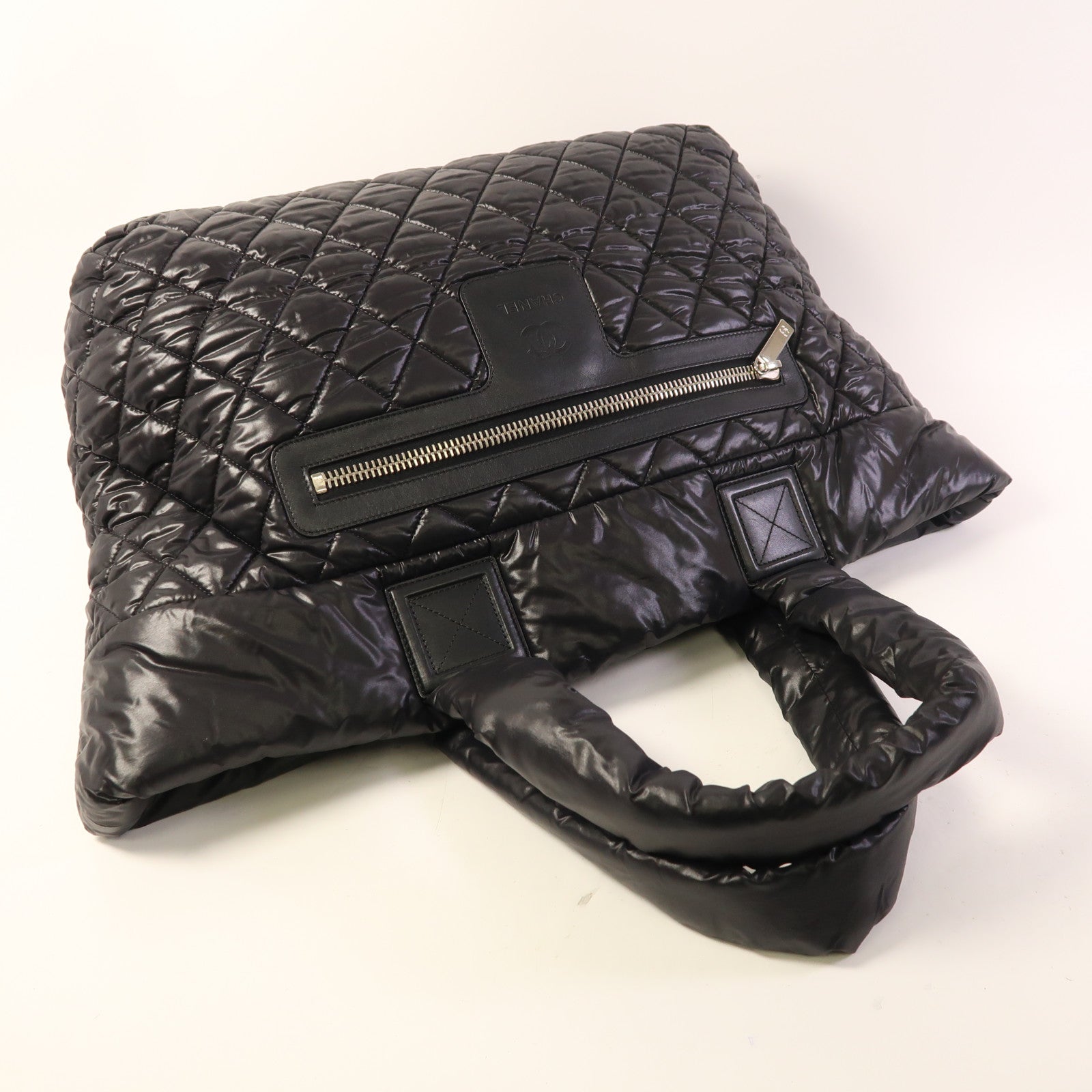 CHANEL 尼龍Coco Cocoon銀扣肩背袋