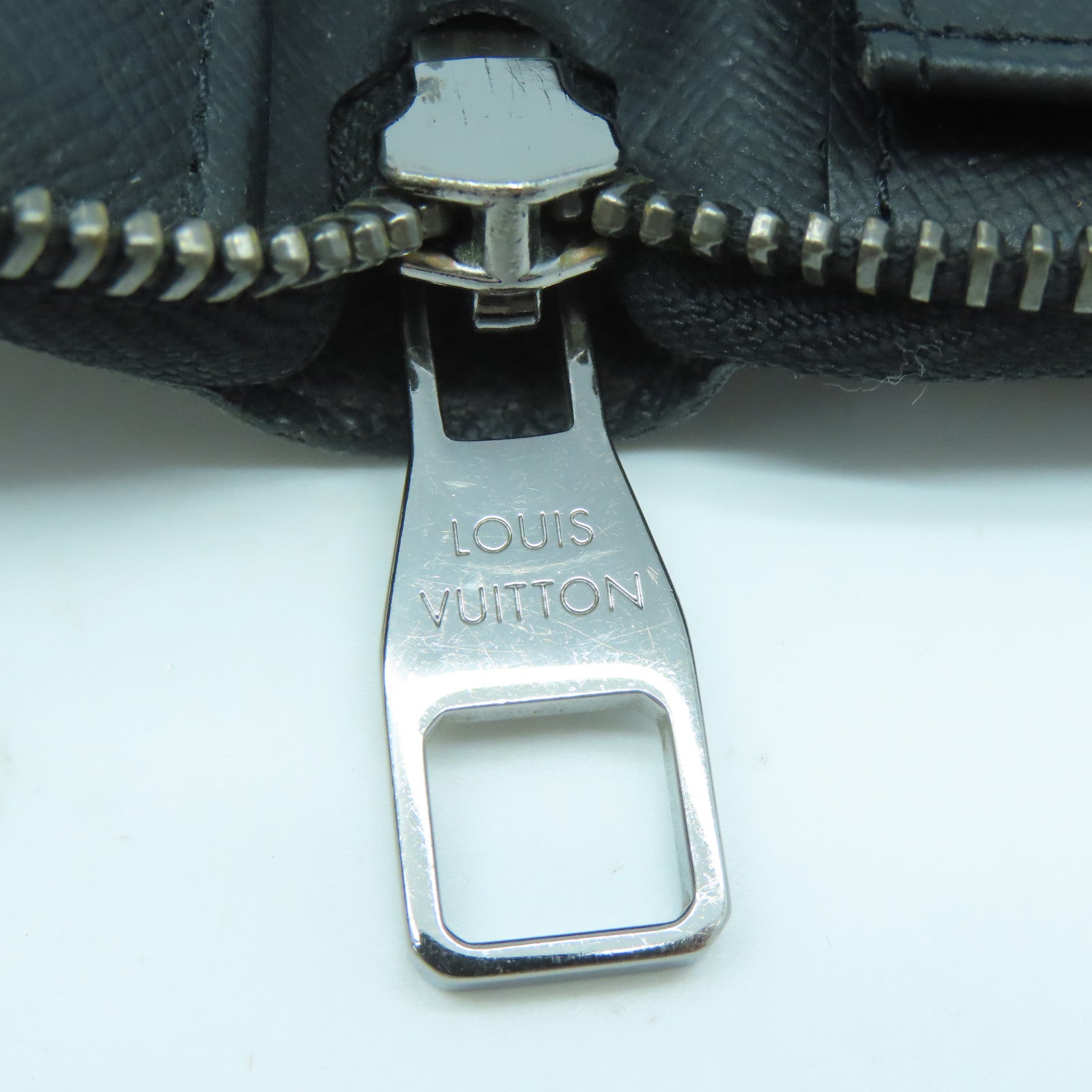 LOUIS VUITTON 【激減優惠】Monogram Eclipse Zippy Wallet Vertical銀扣長錢包黑色