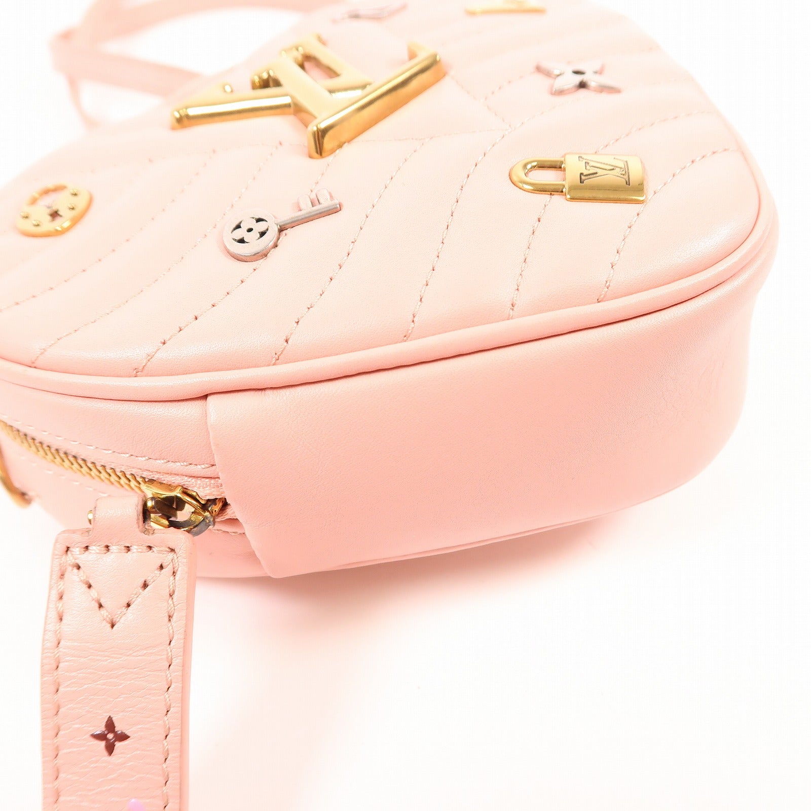 LOUIS VUITTON 牛皮皮革New Wave Heart金扣肩背袋