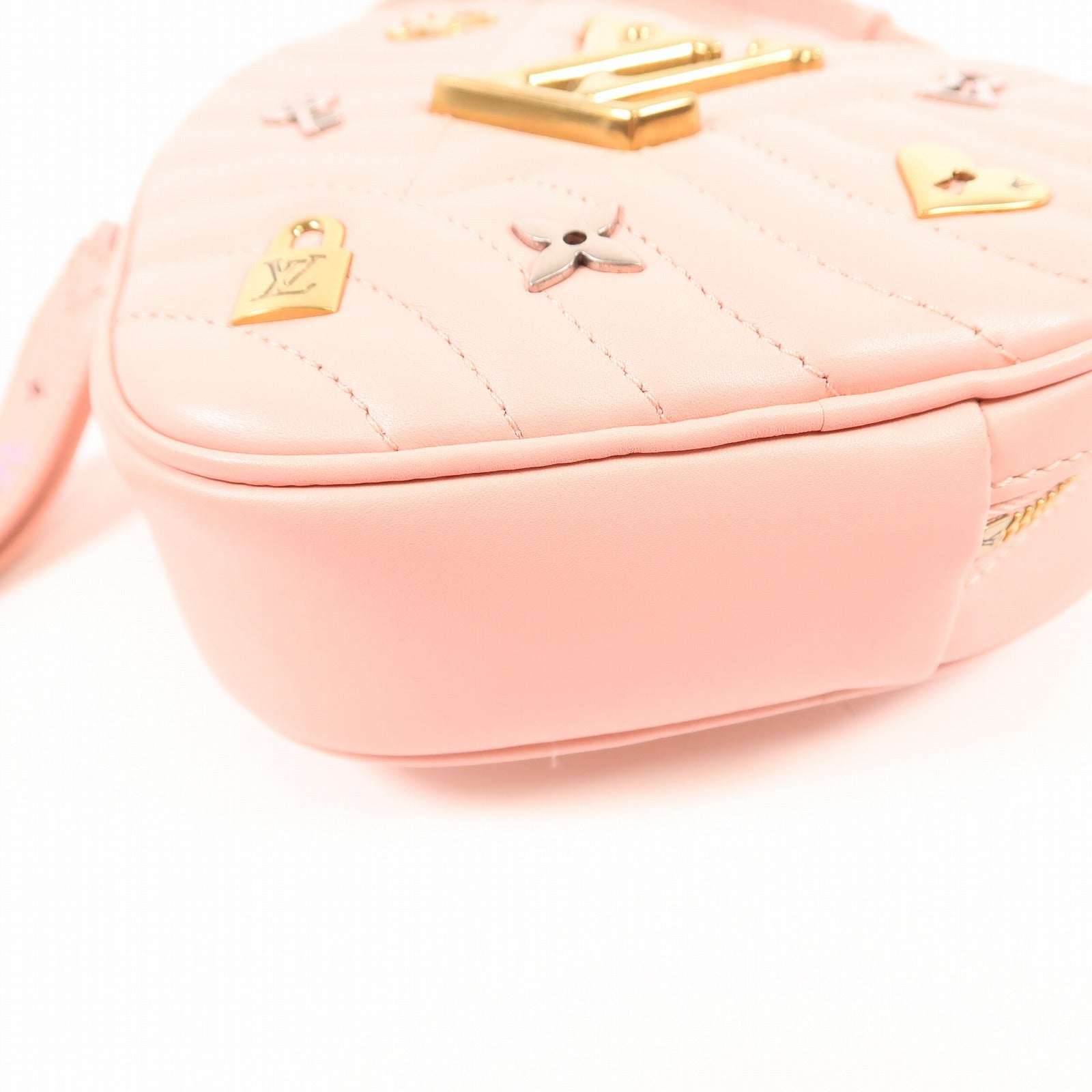 LOUIS VUITTON 牛皮皮革New Wave Heart金扣肩背袋