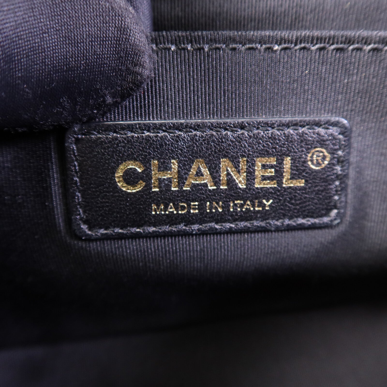 CHANEL 羊皮皮革Boy 25金扣鏈帶肩背袋