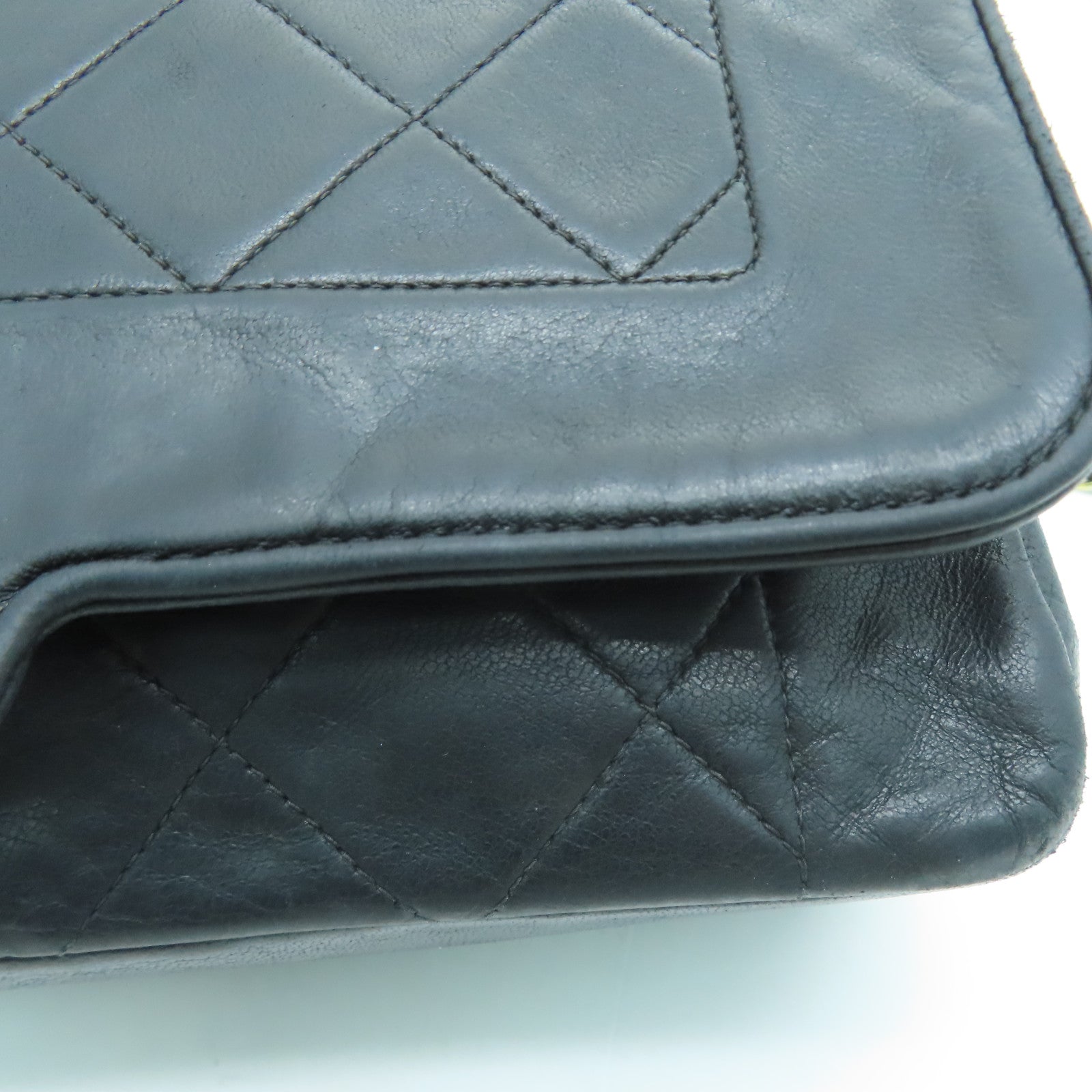 CHANEL 菱格羊皮皮革Chain Shoulder金扣肩背袋黑色
