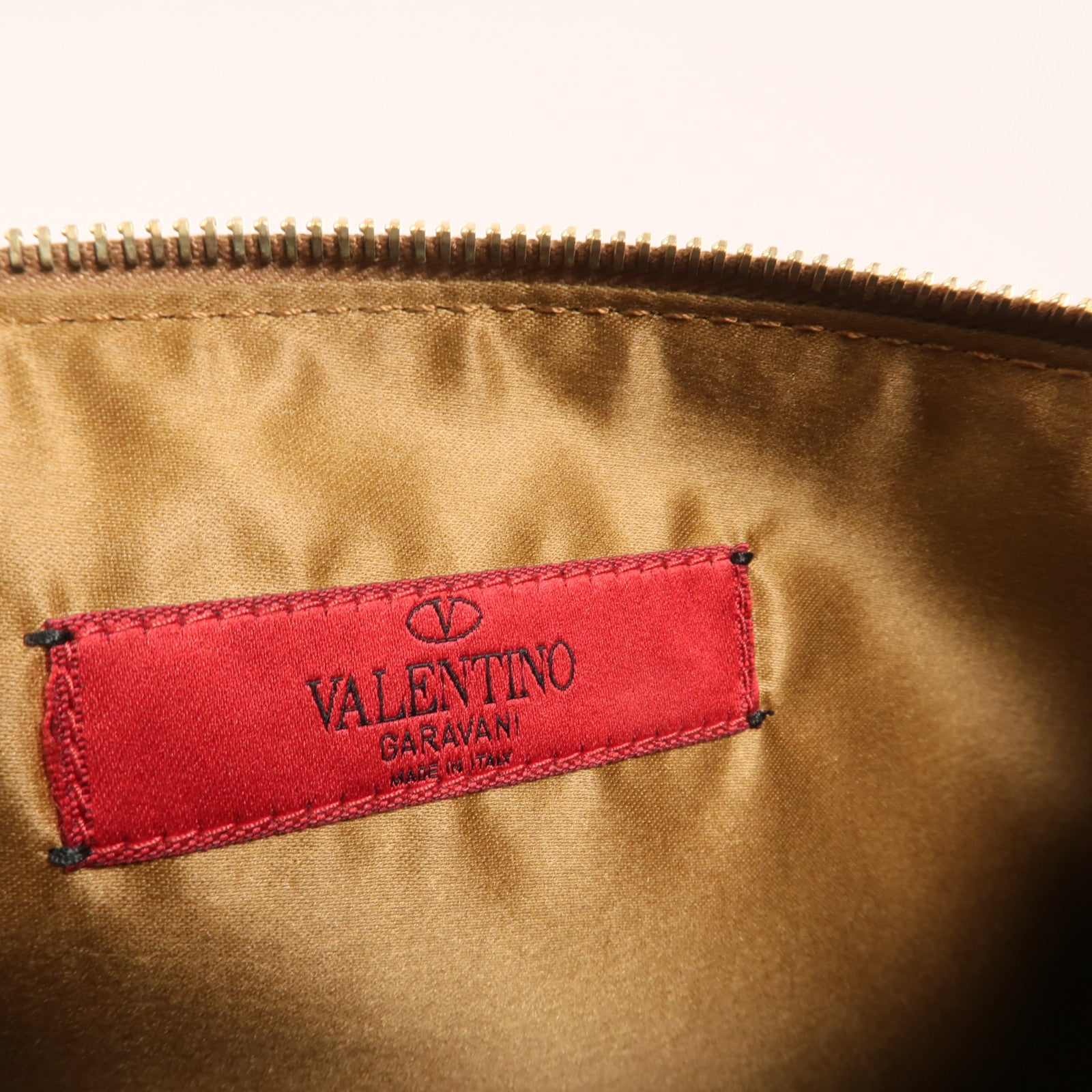 Valentino 牛皮皮革Clutch金扣手拿包