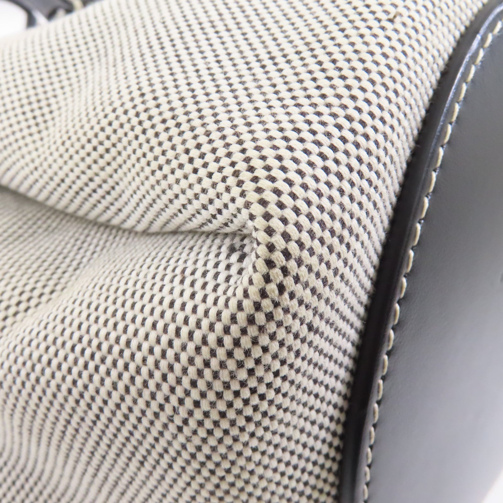 BURBERRY 帆布Drawstring Shoulder金扣手挽肩背兩用袋黑色