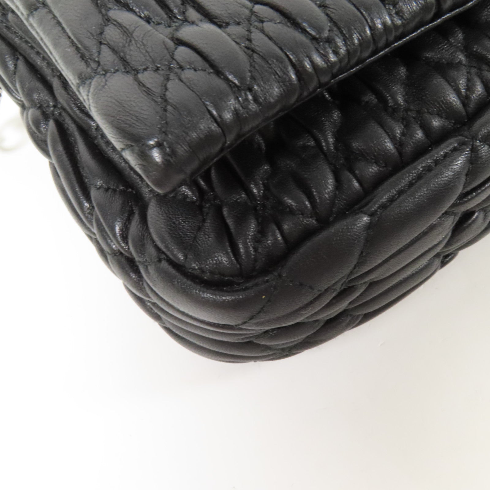 Miu Miu 皮革Shoulder Bag銀扣肩背袋