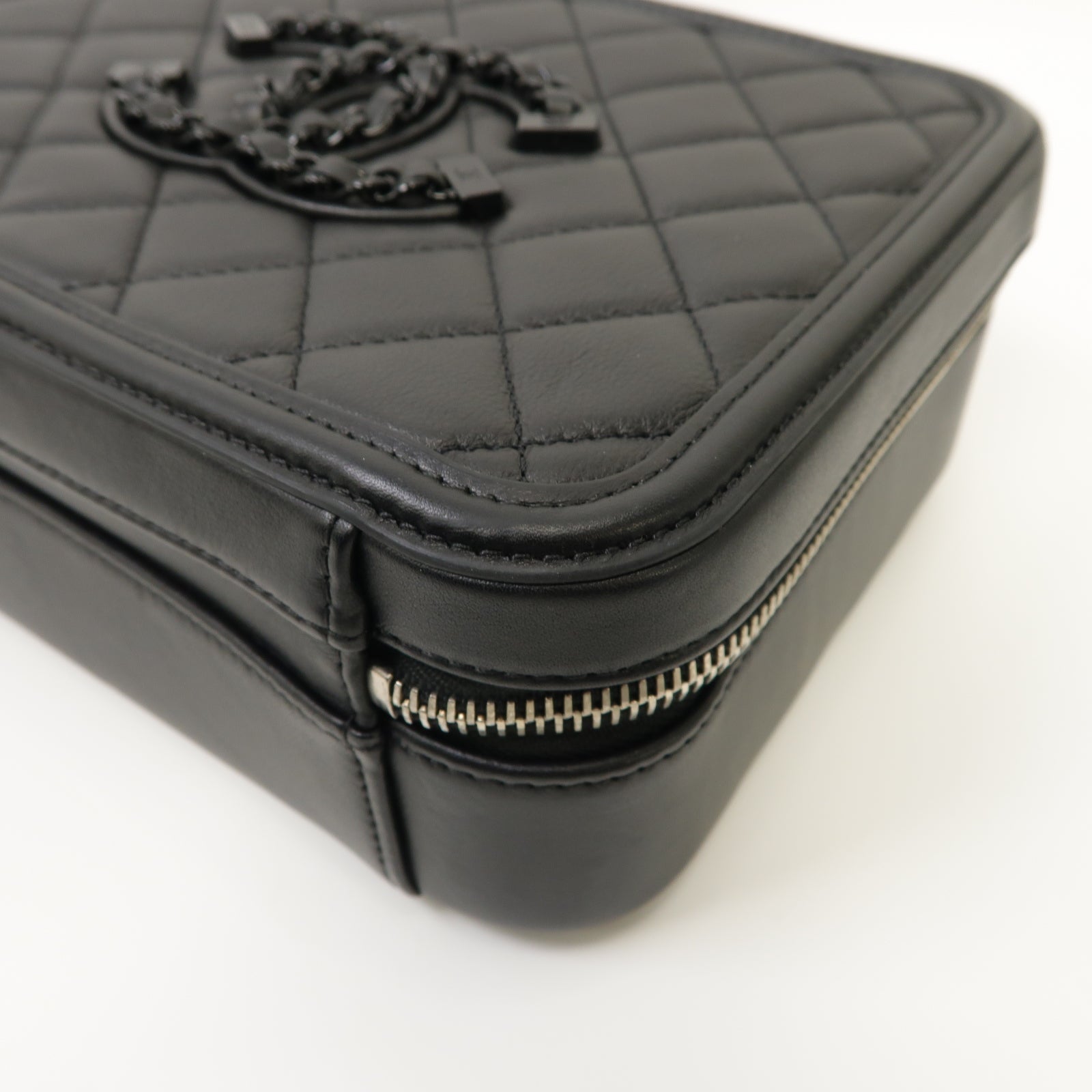 CHANEL 菱格羊皮皮革Vanity Case銀扣手挽肩背兩用袋黒色