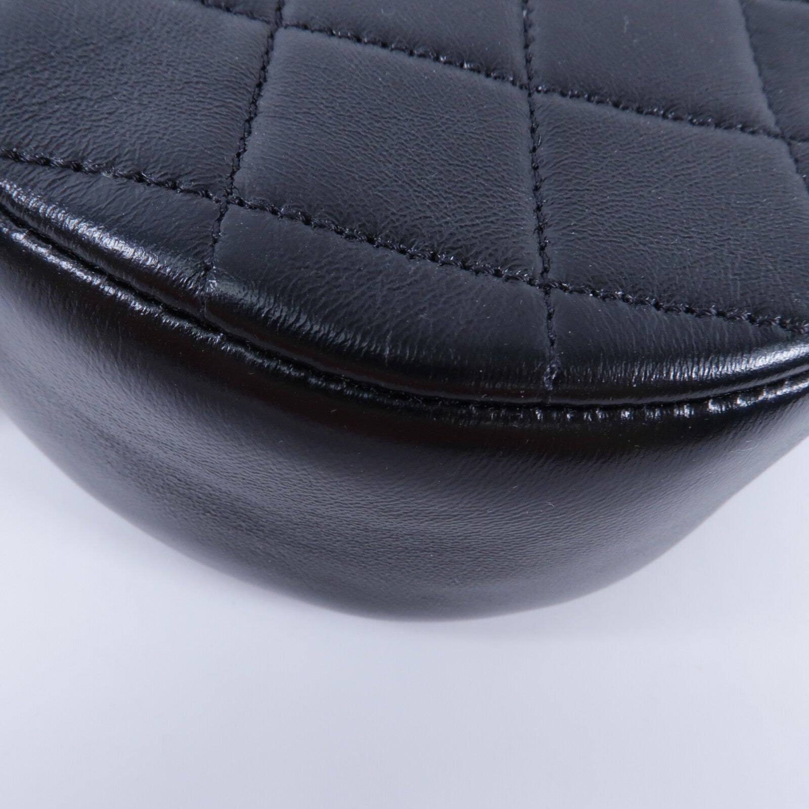 CHANEL 牛皮皮革Round Chain Shoulder Bag鏈帶肩背袋