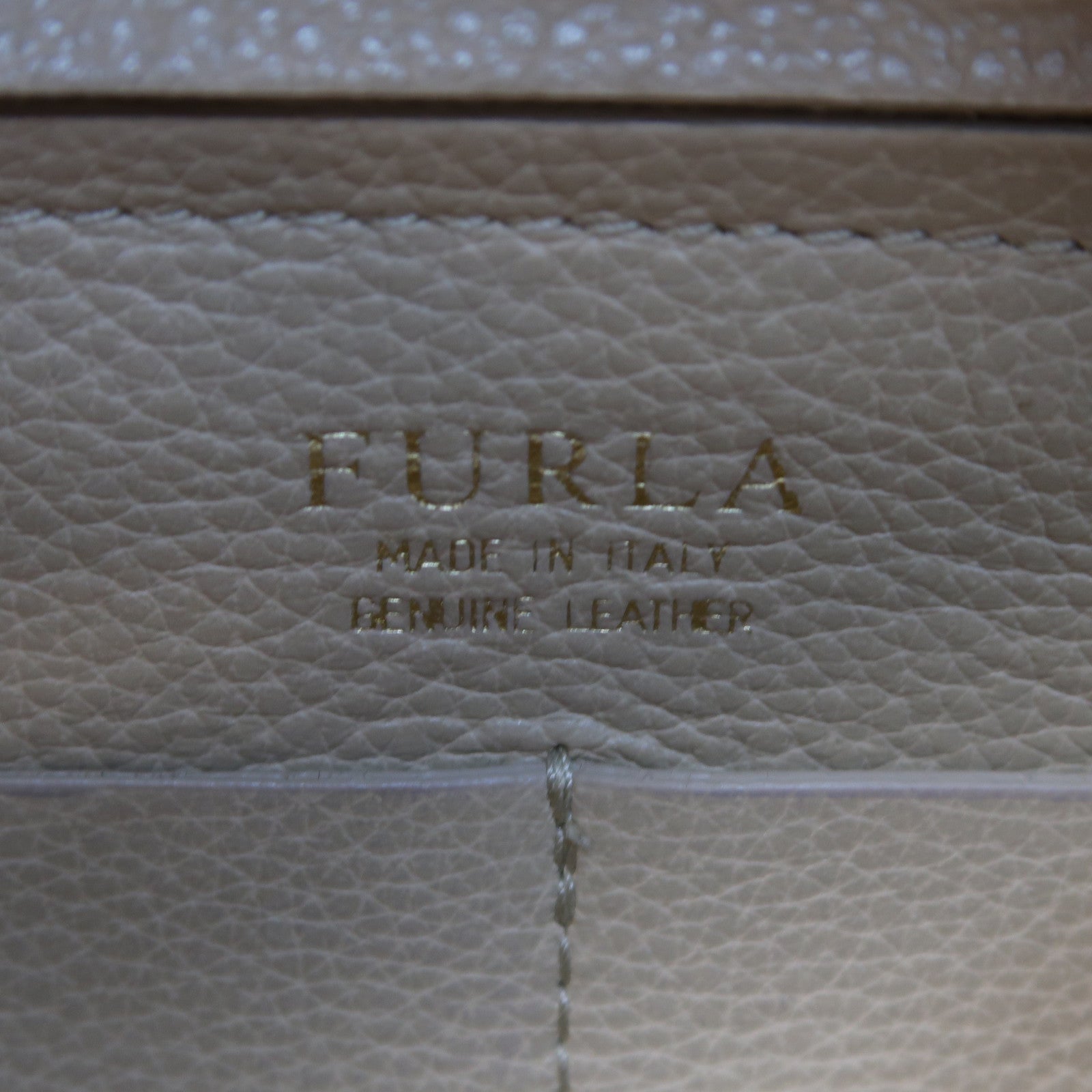 Furla 牛皮皮革Capriccio Medium金扣肩背袋米色