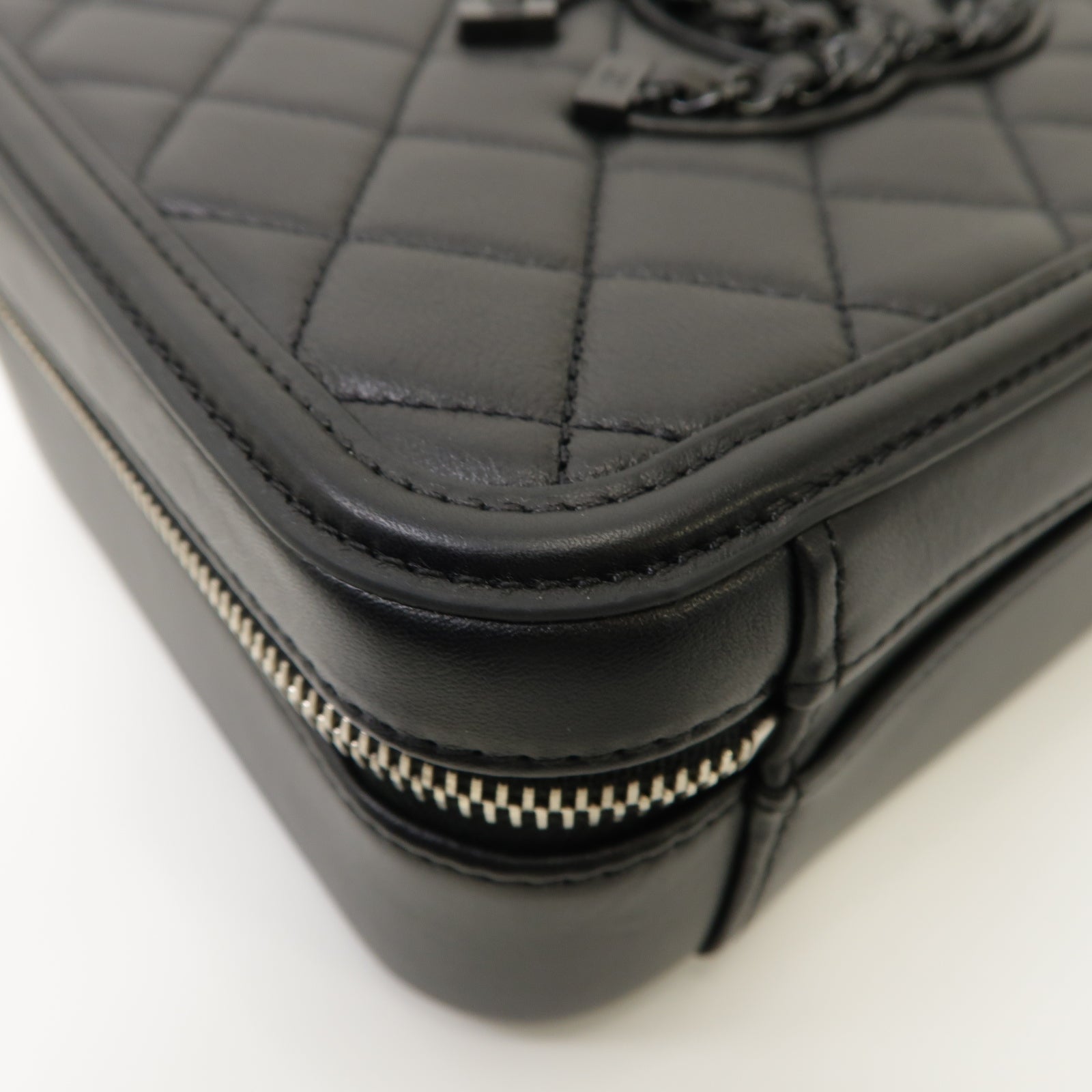 CHANEL 菱格羊皮皮革Vanity Case銀扣手挽肩背兩用袋黒色