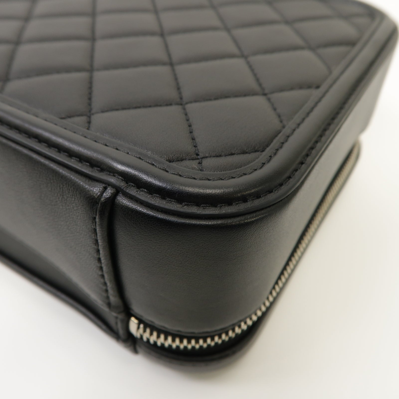 CHANEL 菱格羊皮皮革Vanity Case銀扣手挽肩背兩用袋黒色