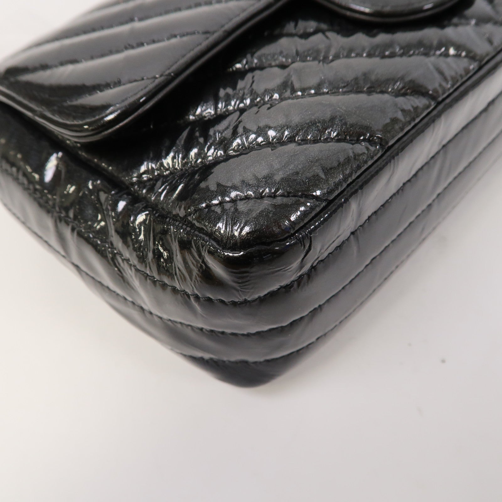CHANEL 斜紋漆皮皮革Classic Flap 20銀扣鏈帶肩背袋黑色