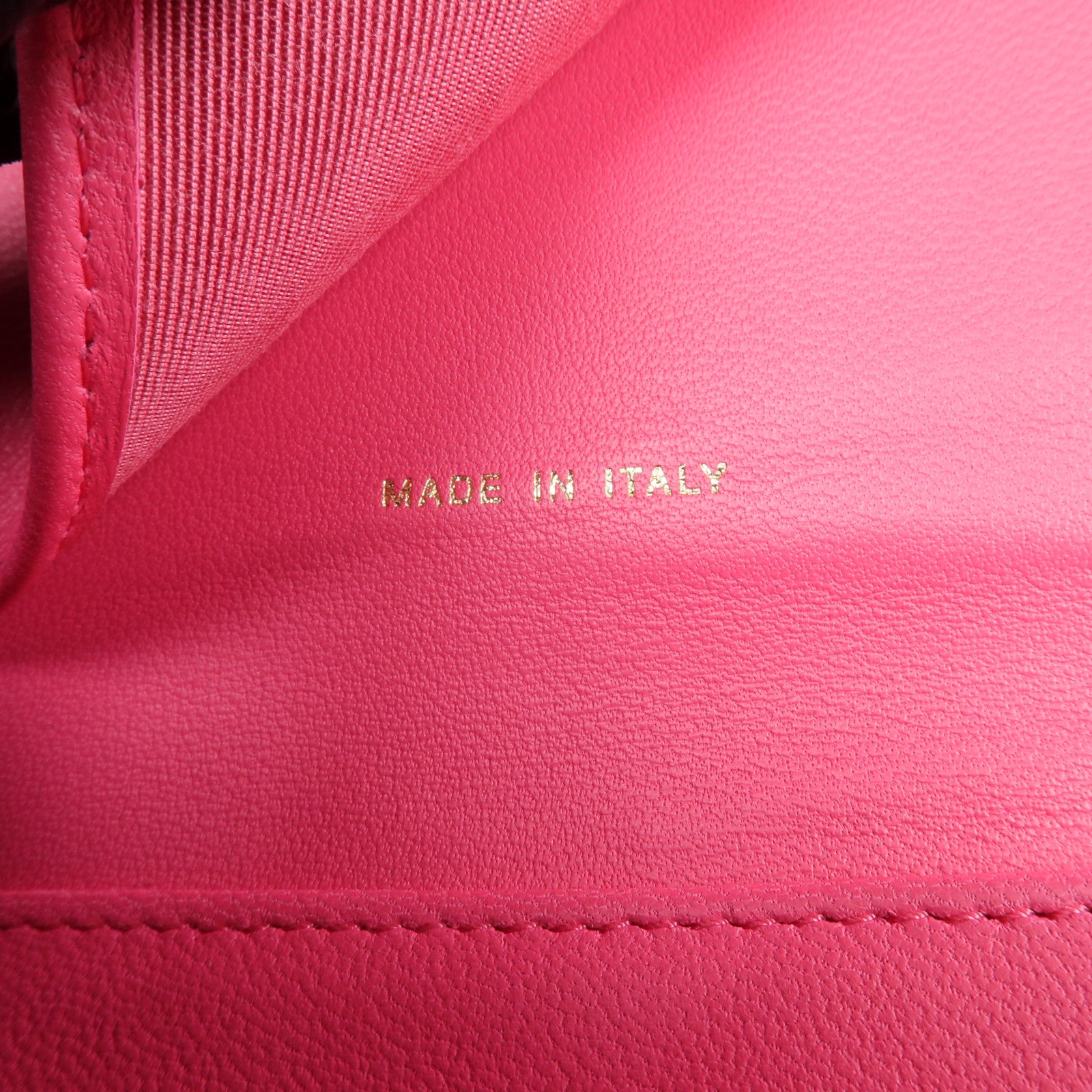 CHANEL 羊皮皮革Wallet金扣錢包
