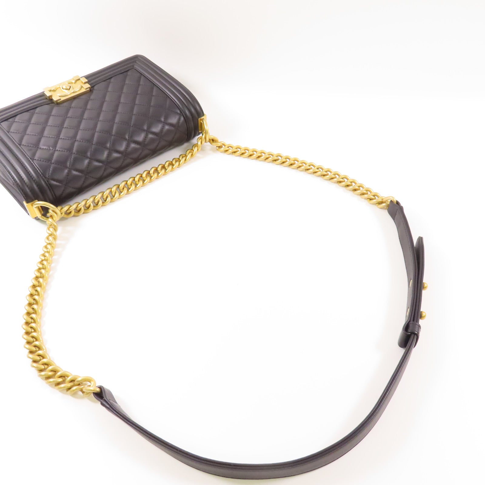 CHANEL 羊皮皮革Boy 25金扣鏈帶肩背袋