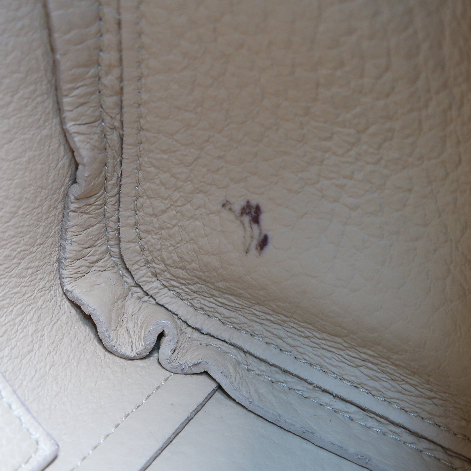 Furla 牛皮皮革Capriccio Medium金扣肩背袋米色