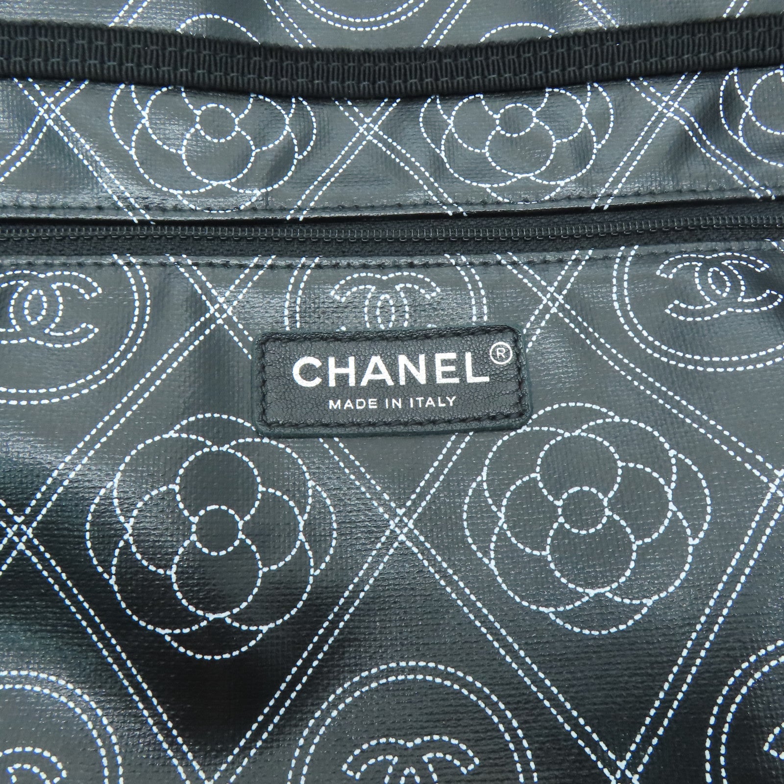 CHANEL 【激減優惠】塗層帆布Camellia Large Shopping Bag銀扣手挽袋黑色/白色