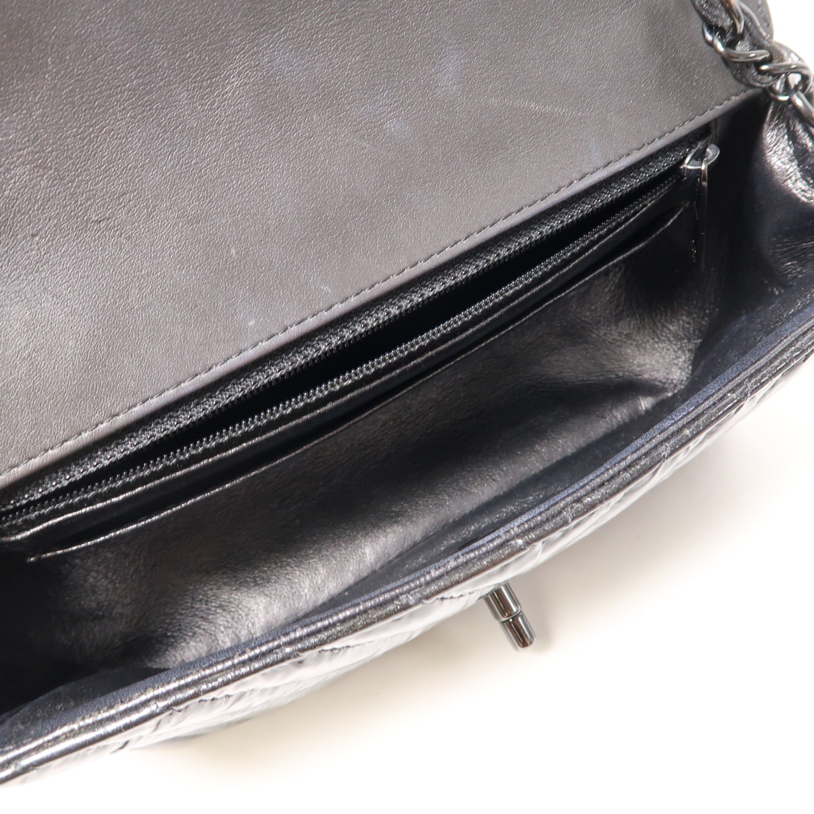 CHANEL 斜紋漆皮皮革Classic Flap 20銀扣鏈帶肩背袋黑色