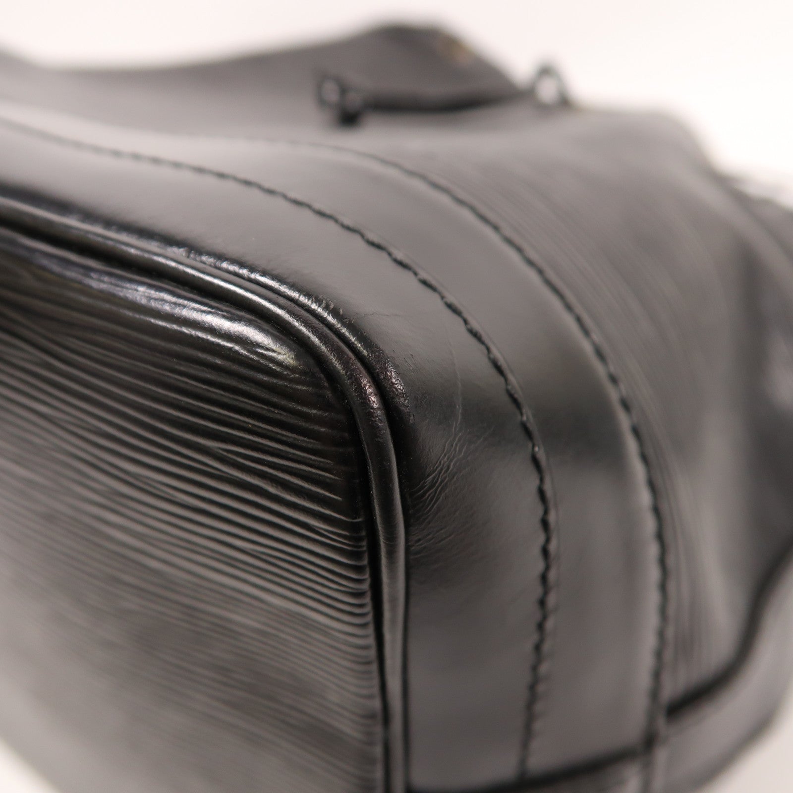 LOUIS VUITTON Epi Noe金扣肩背袋