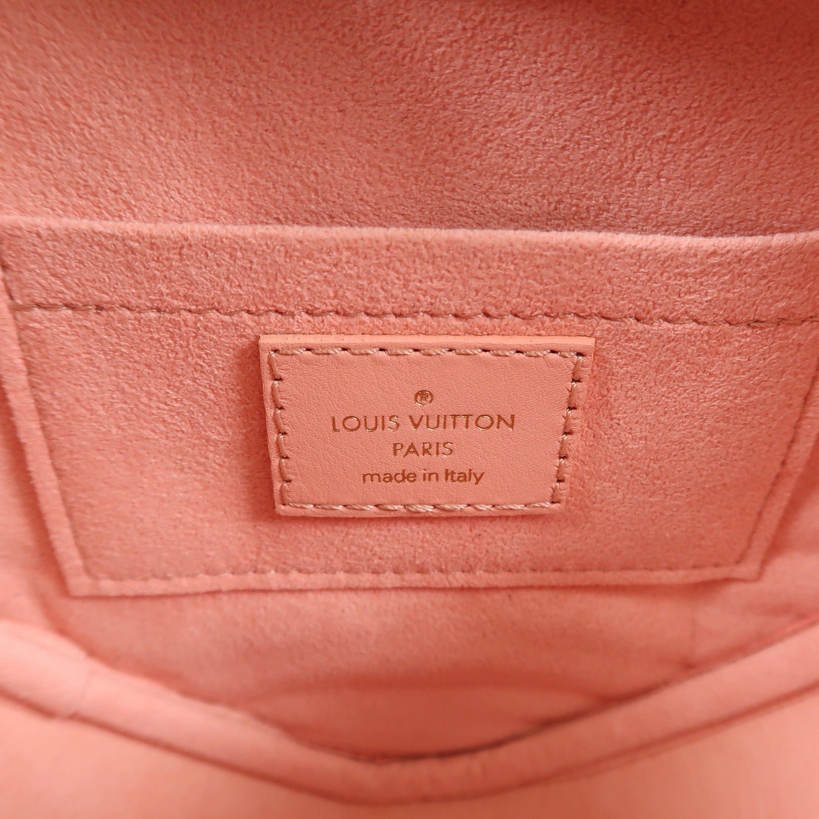 LOUIS VUITTON 牛皮皮革New Wave Heart金扣肩背袋