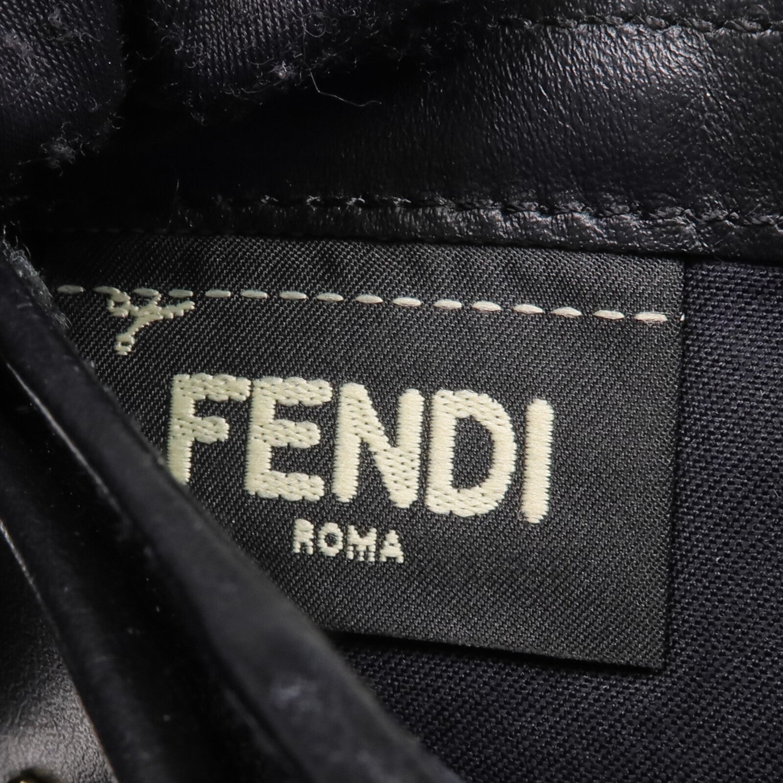 FENDI 牛皮皮革Wallet金扣錢包