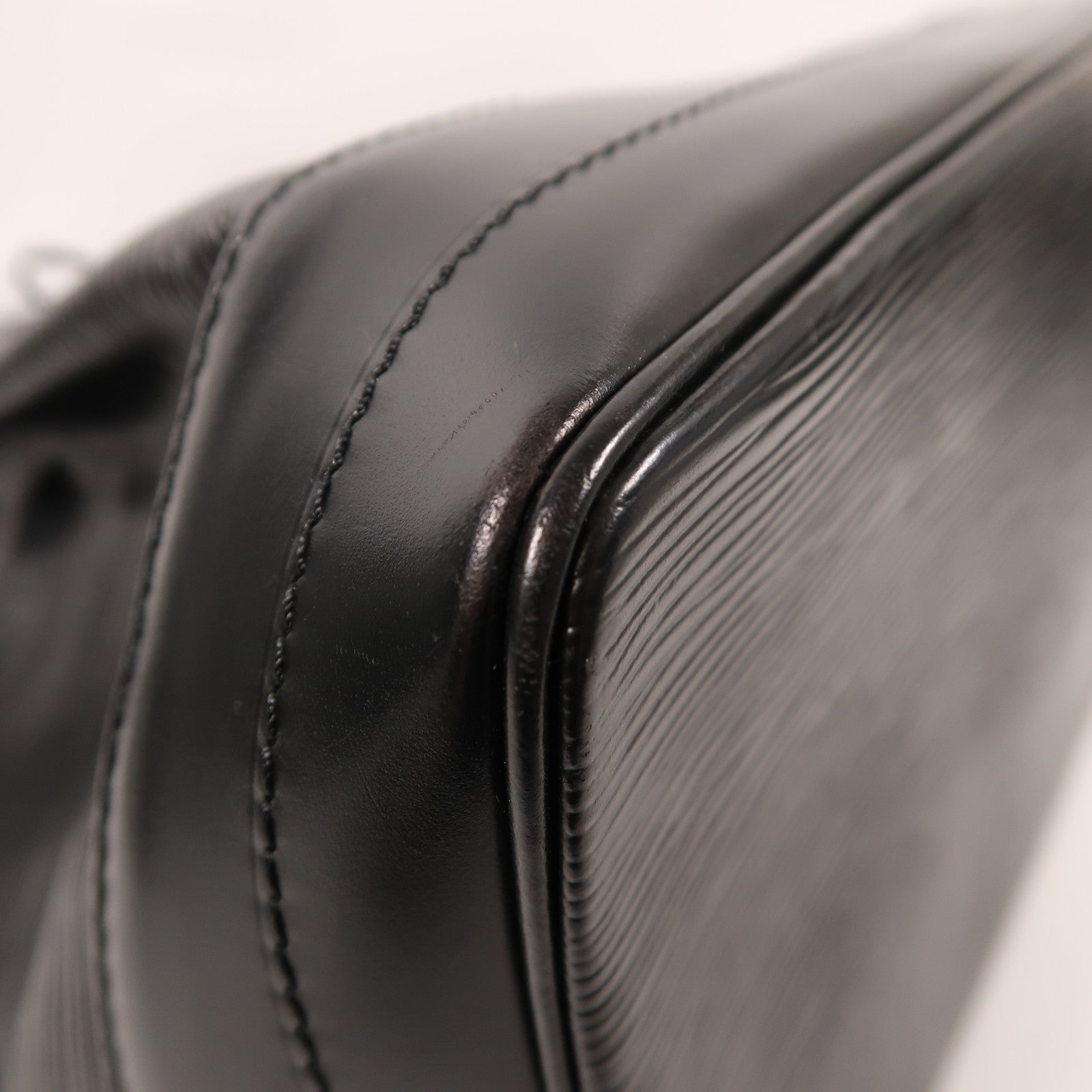 LOUIS VUITTON Epi Noe金扣肩背袋