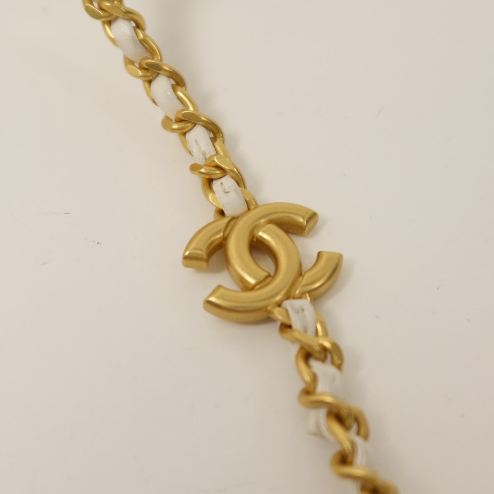 CHANEL 羊皮皮革Chain Shoulder金扣鏈帶肩背袋