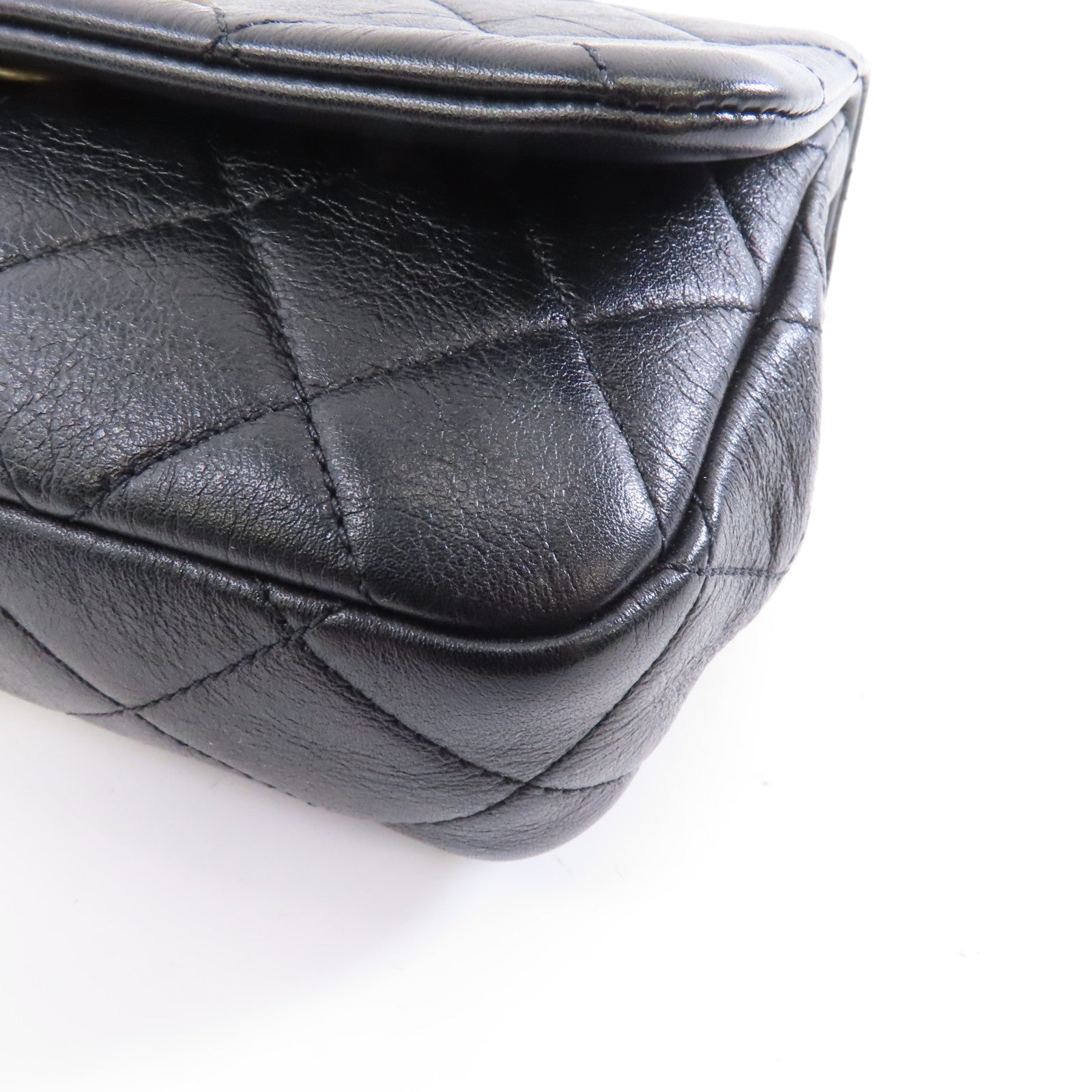 CHANEL 菱格羊皮皮革Chain Shoulder金扣鏈帶肩背袋黑色