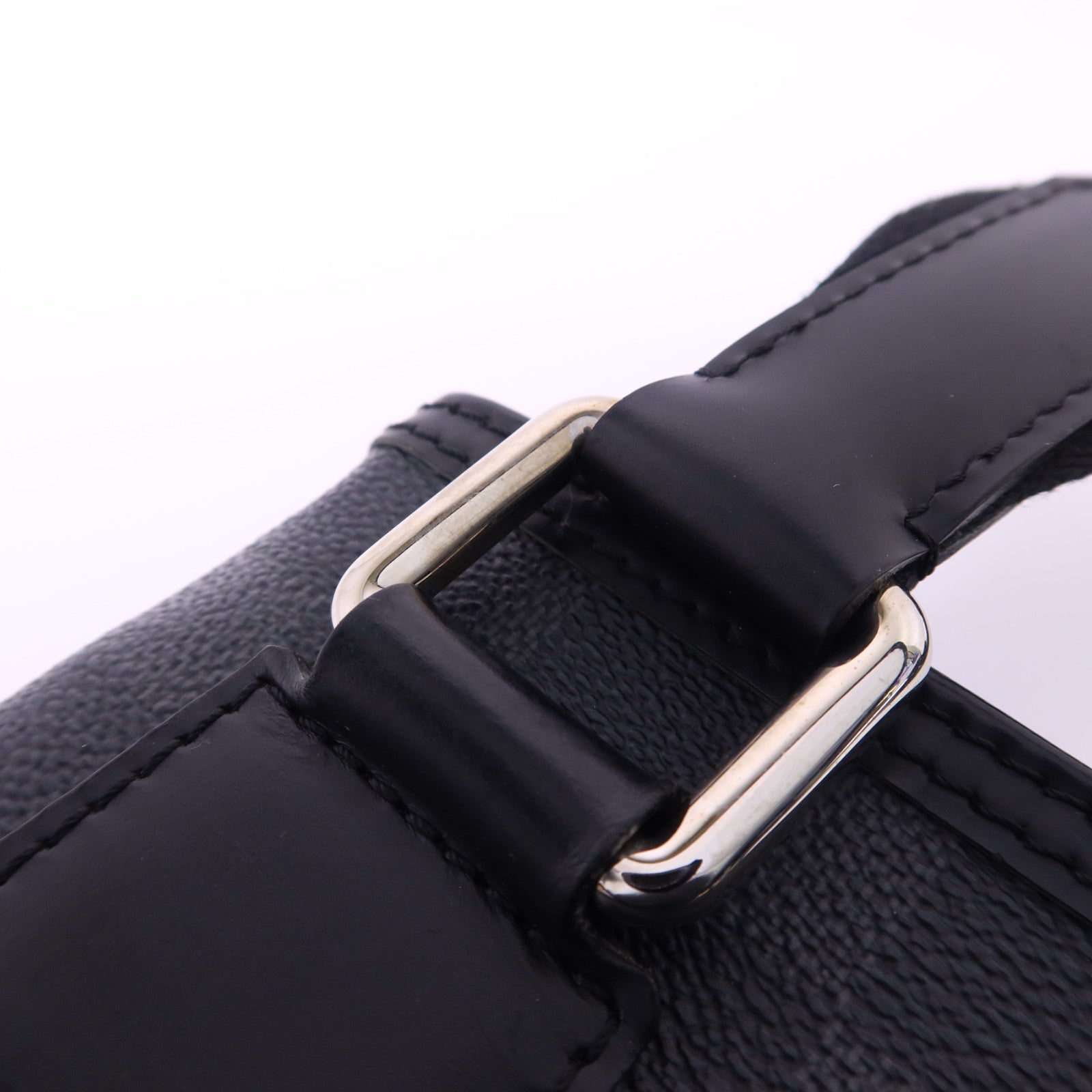 LOUIS VUITTON Damier Graphite Thomas銀扣肩背袋