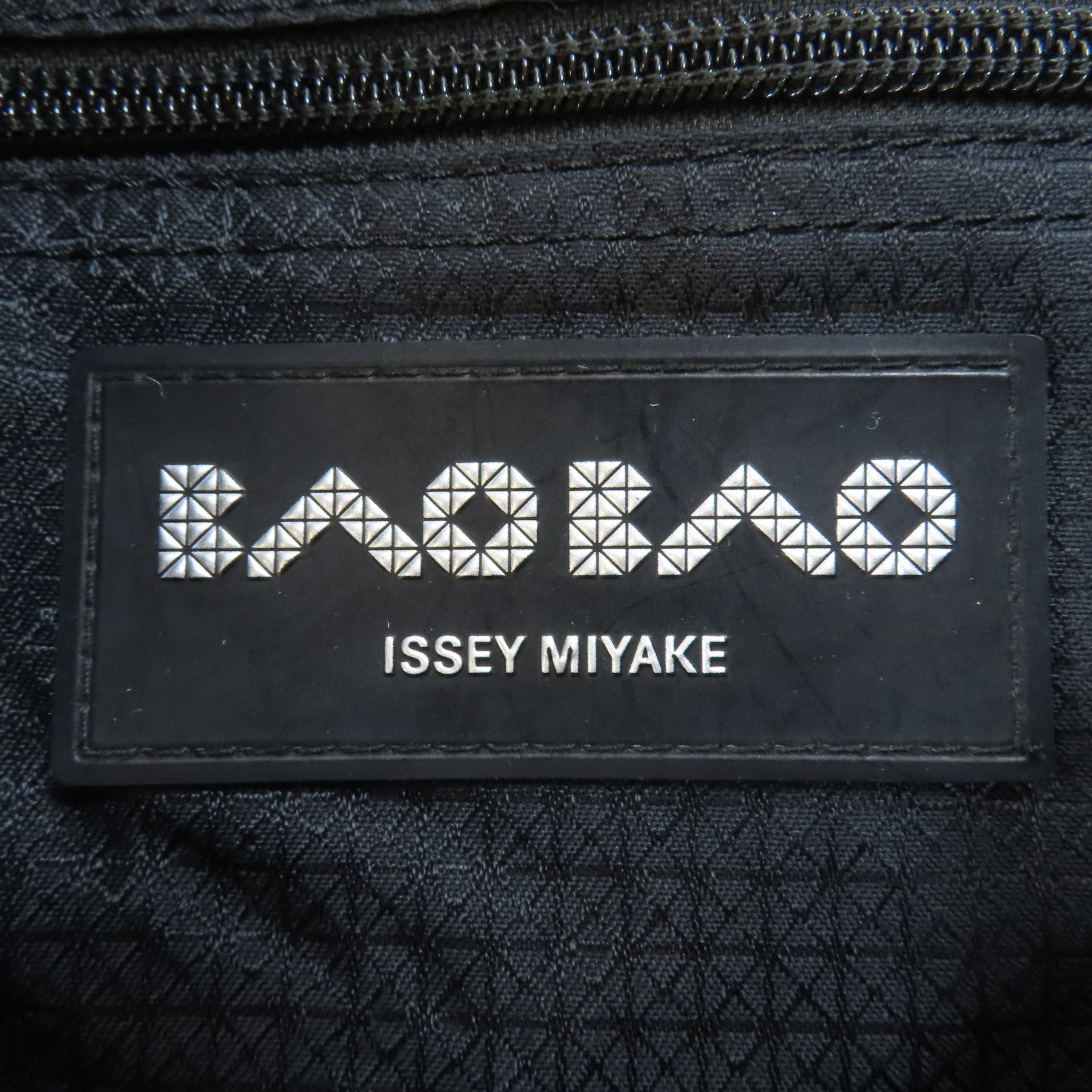 BAO BAO ISSEYMIYAKE PVC Shoulder Bag手挽袋黑色