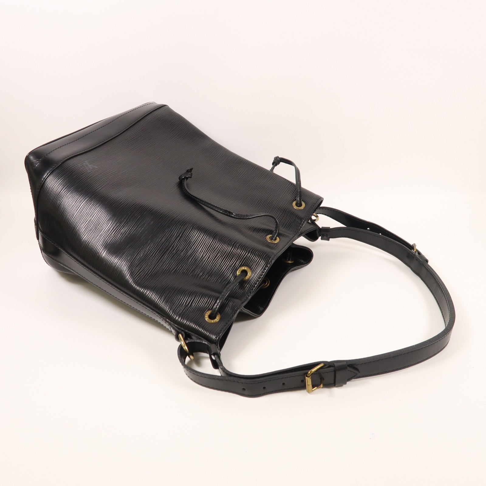 LOUIS VUITTON Epi Noe金扣肩背袋