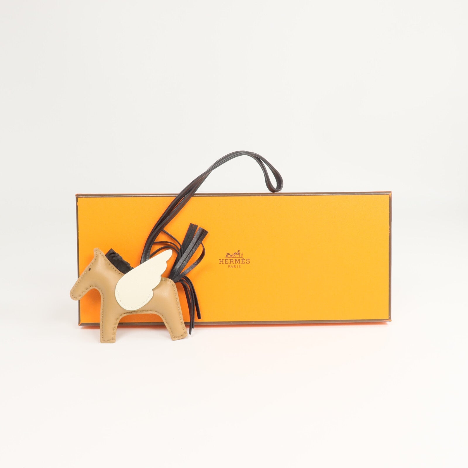 HERMES Milo/Swift皮革Rodeo Pegase PM掛飾Noir/Chai/Nata