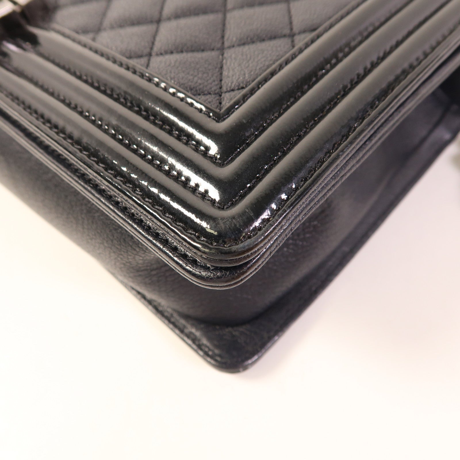 CHANEL CC Boy 28 Chain Shoulder Bag Calfskin Leather Black