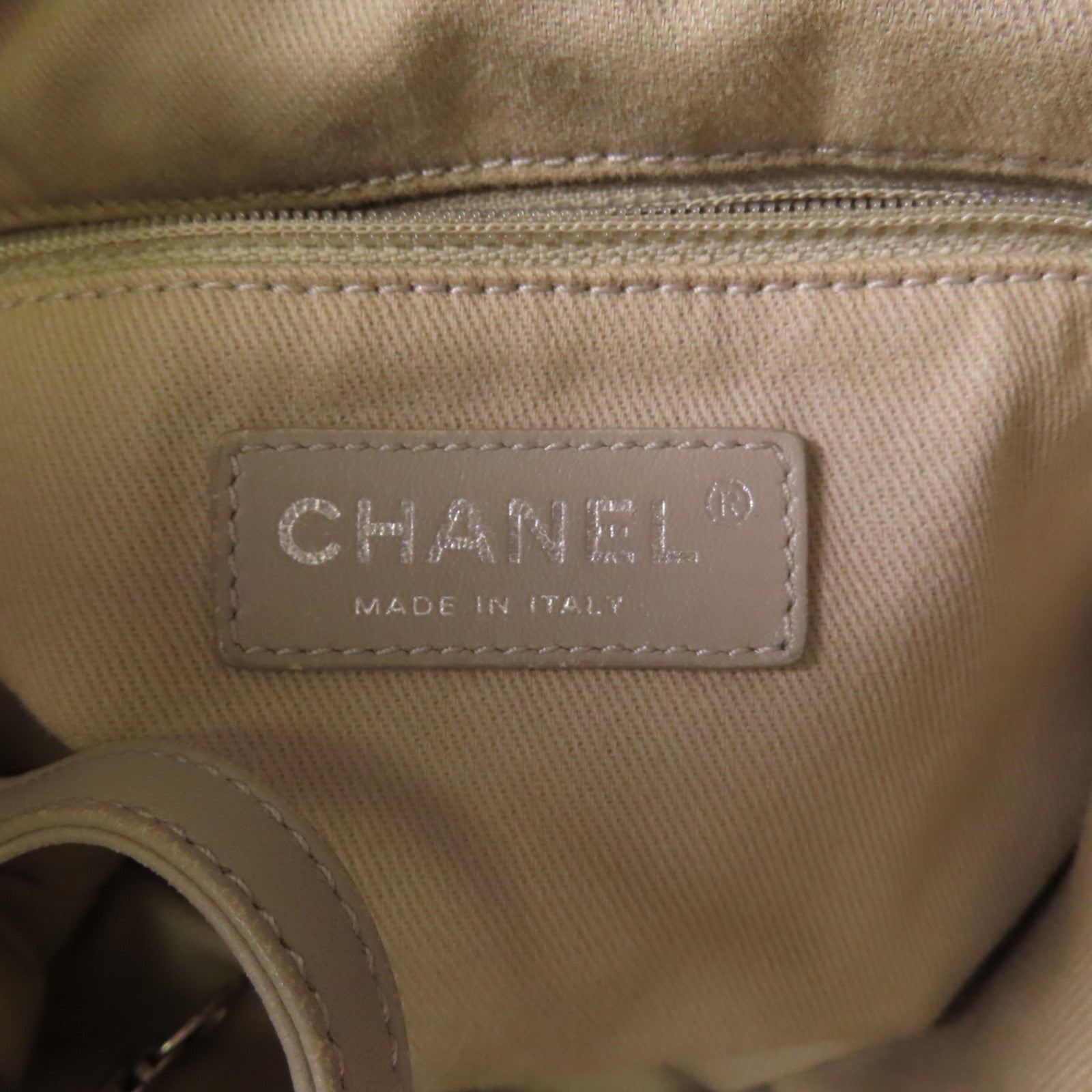 CHANEL 皮革Shoulder Bag銀扣鏈帶肩背袋