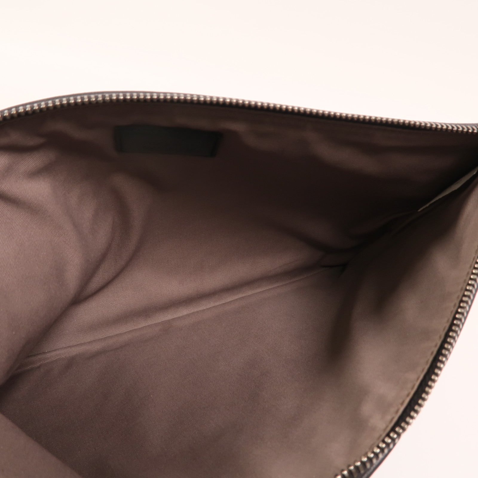 BOTTEGA VENETA 牛皮皮革Clutch銀扣手拿包