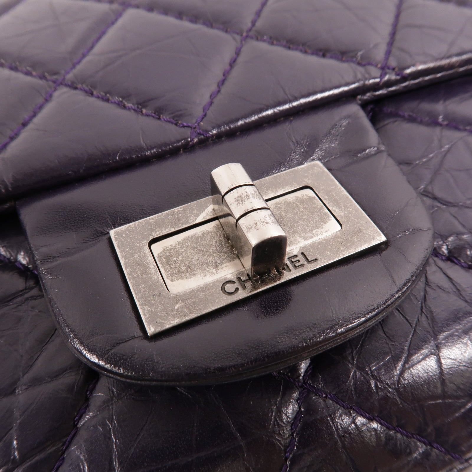 CHANEL 牛皮皮革2.55 Maxi鏈帶肩背袋