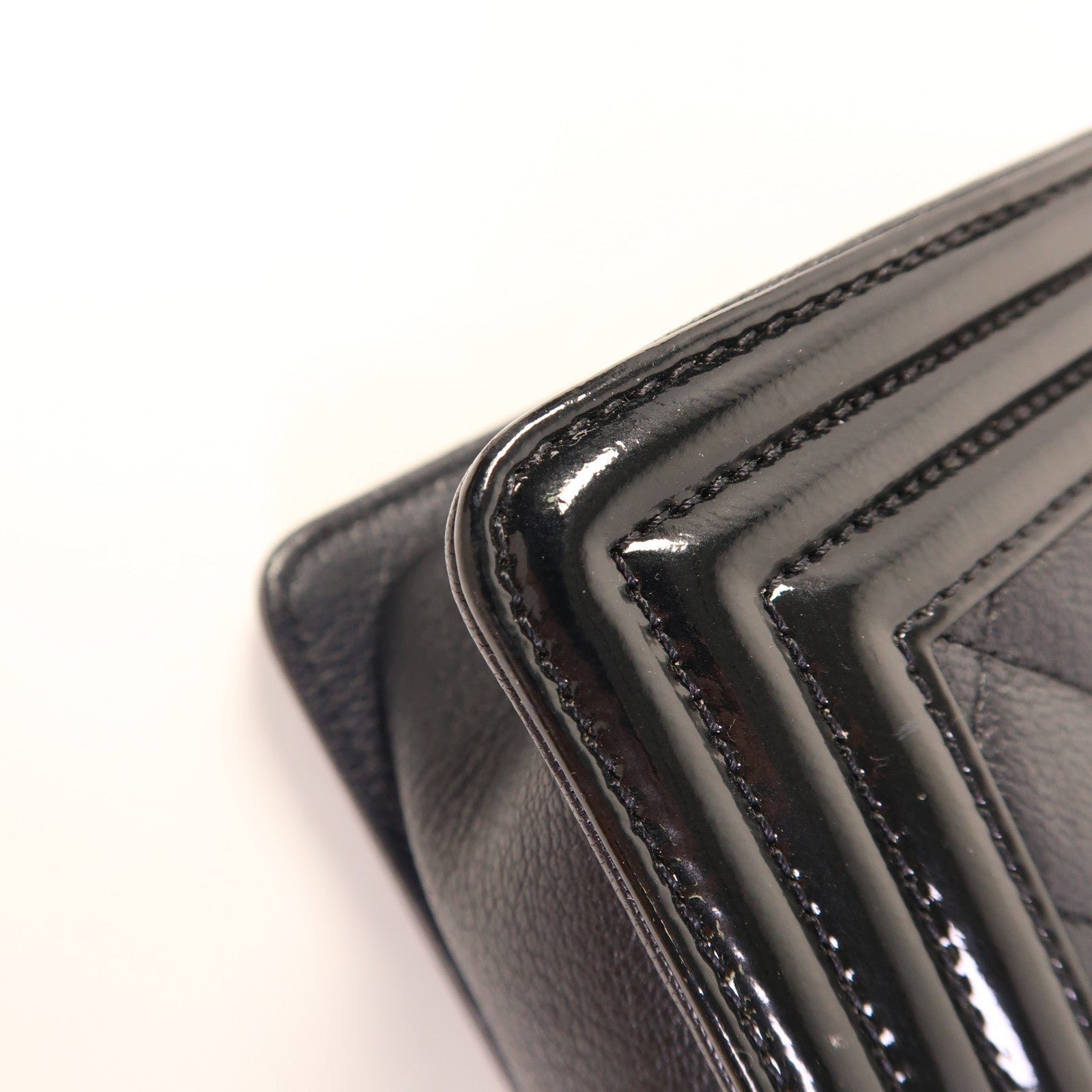 CHANEL CC Boy 28 Chain Shoulder Bag Calfskin Leather Black