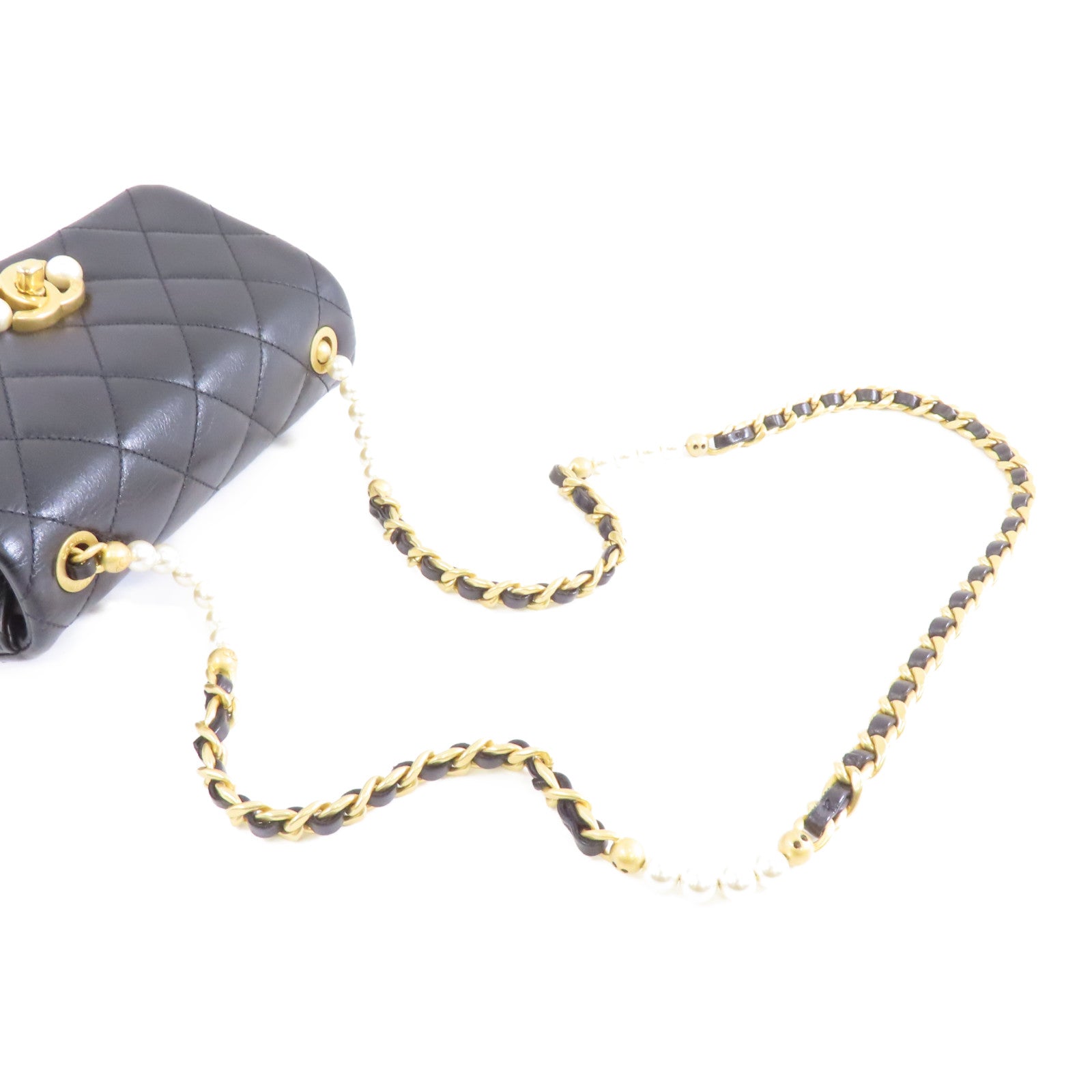CHANEL 菱格羊皮皮革Chain Shoulder金扣鏈帶肩背袋黑色