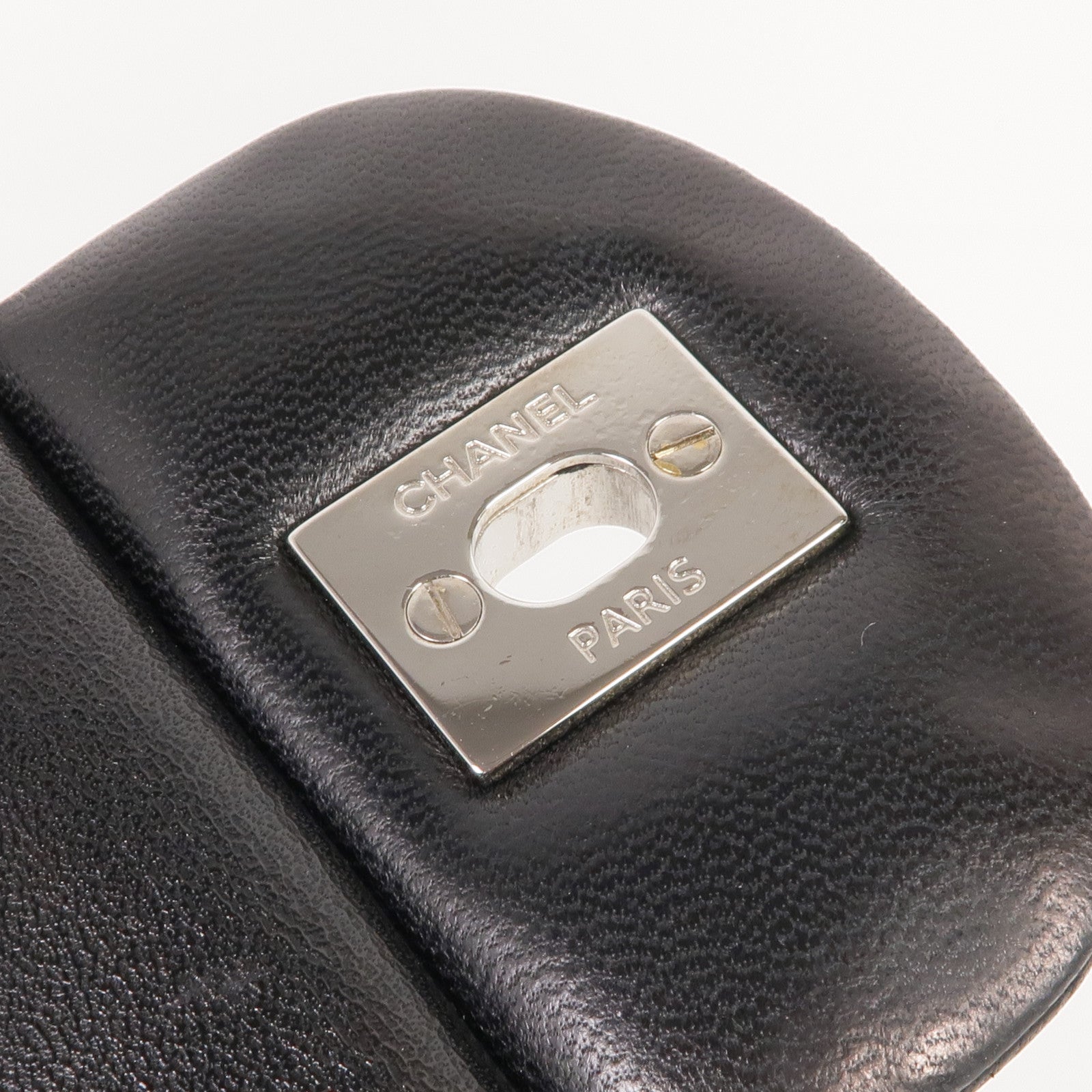 CHANEL 羊皮皮革Maxi Classic銀扣鏈帶肩背袋