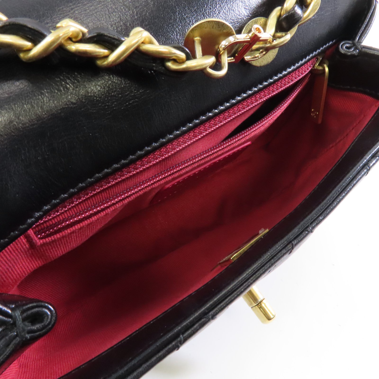 CHANEL 菱格羊皮皮革Chain Shoulder金扣鏈帶肩背袋黑色